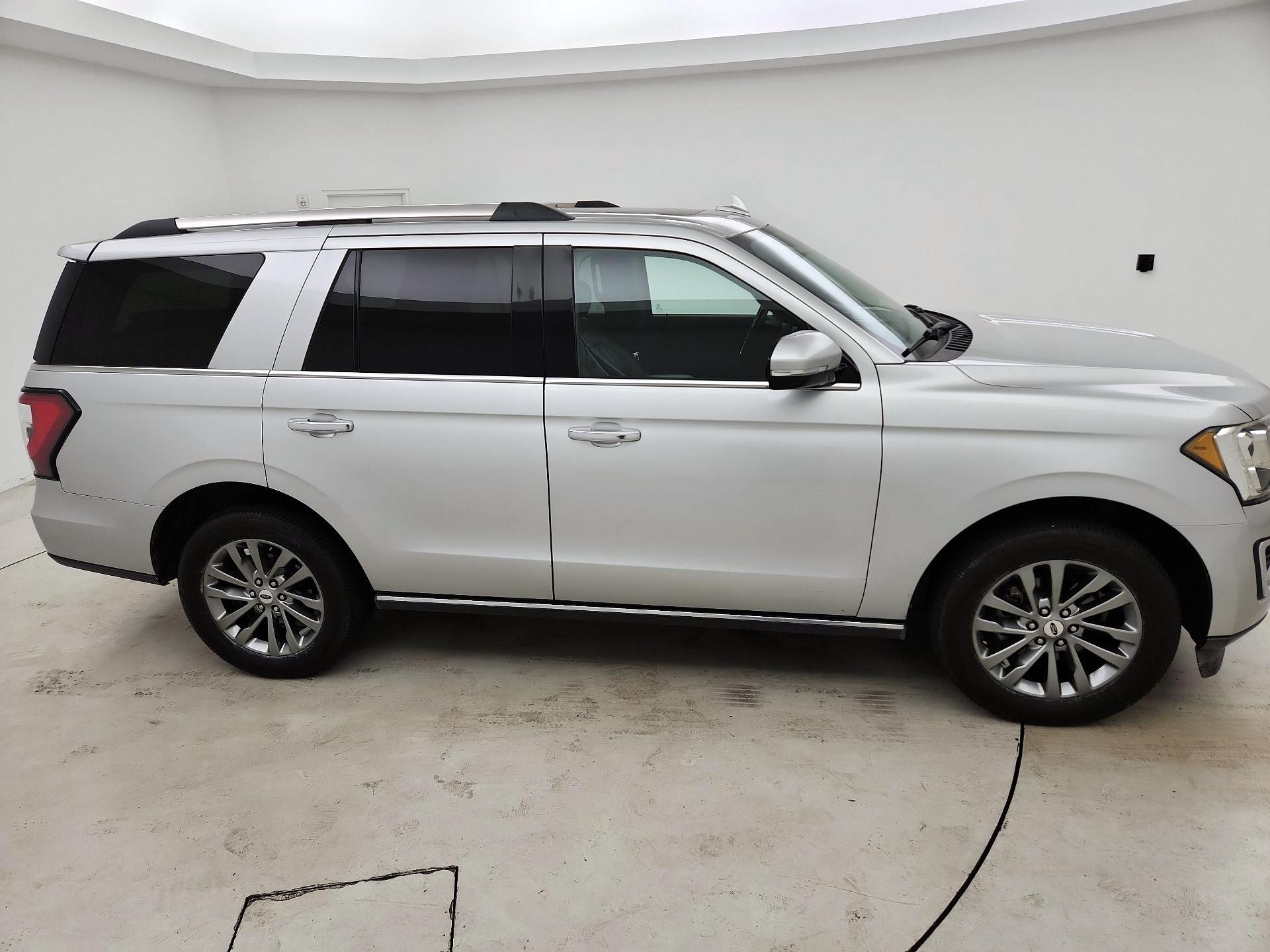 Thumbnail: 2019 Ford Expedition - 4