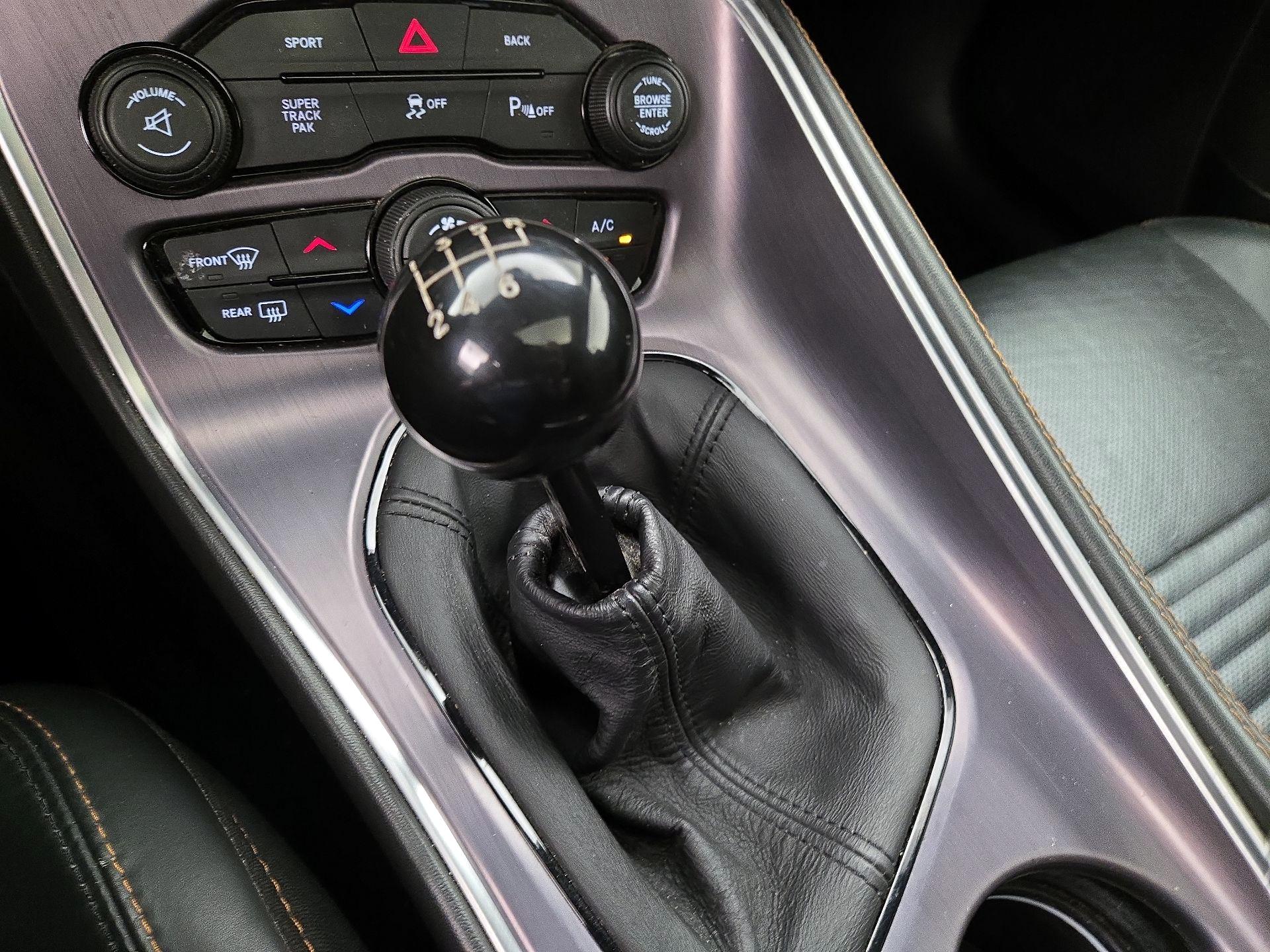 Thumbnail: 2016 Dodge Challenger - 17