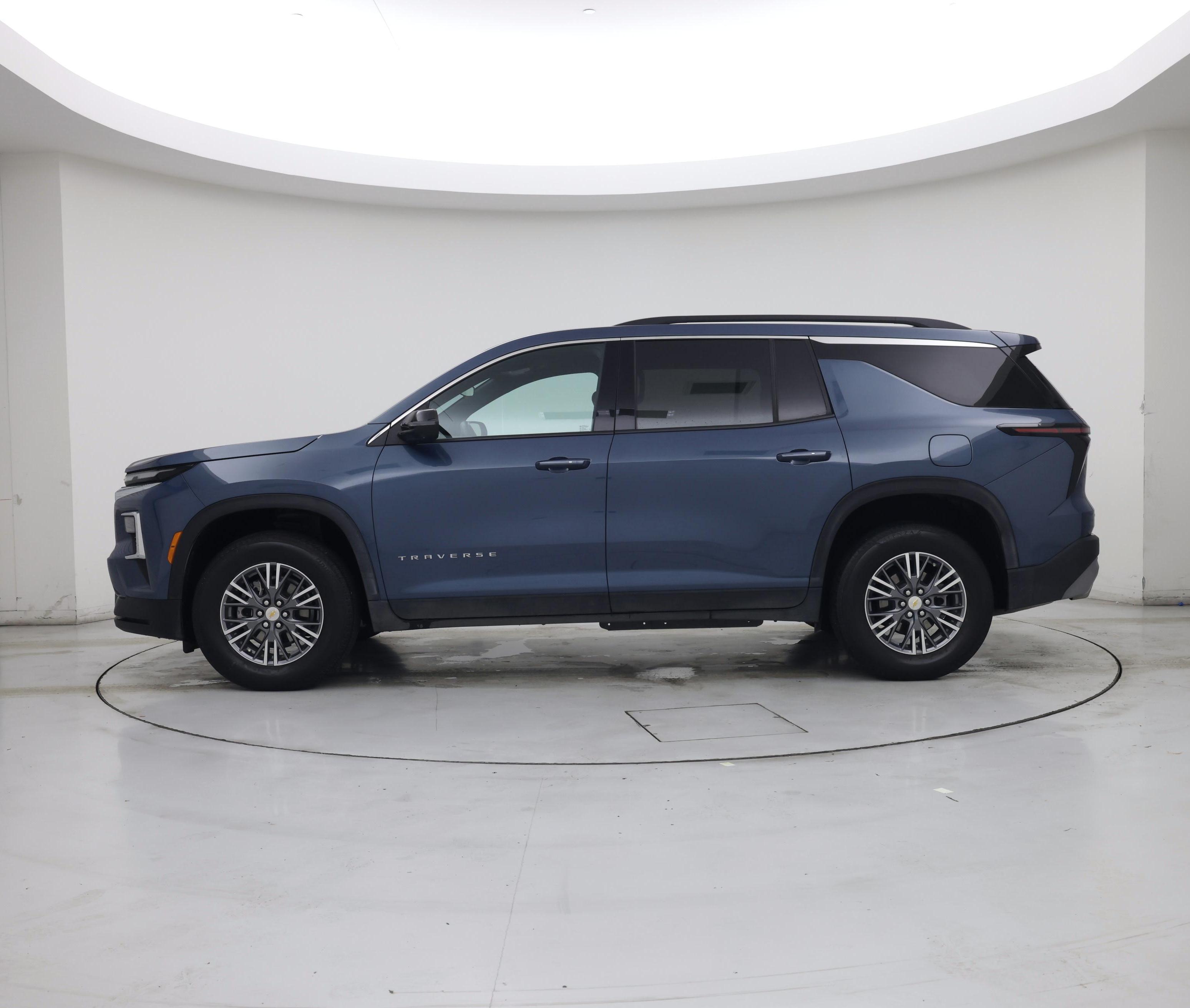 Thumbnail: 2025 Chevrolet Traverse - 3