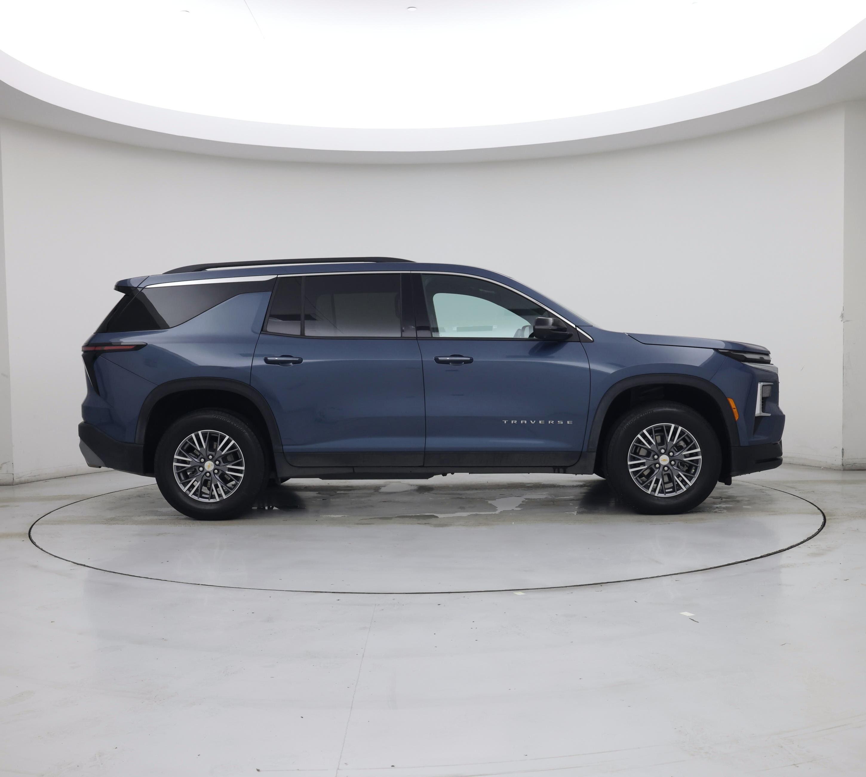 Thumbnail: 2025 Chevrolet Traverse - 7