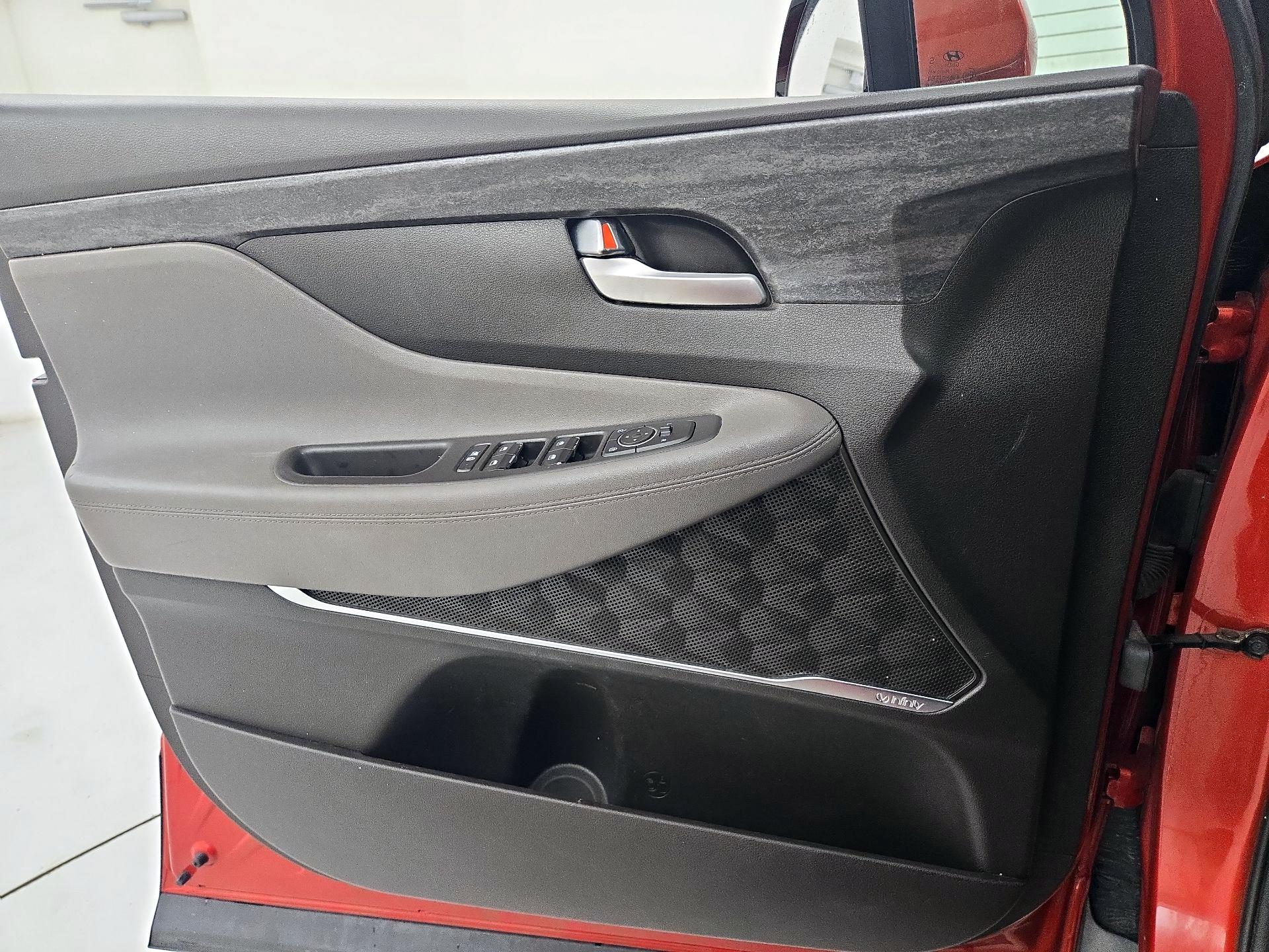Thumbnail: 2019 Hyundai Santa Fe - 12