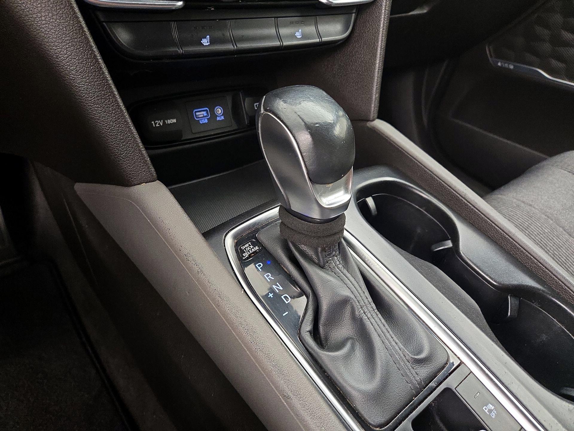 Thumbnail: 2019 Hyundai Santa Fe - 17