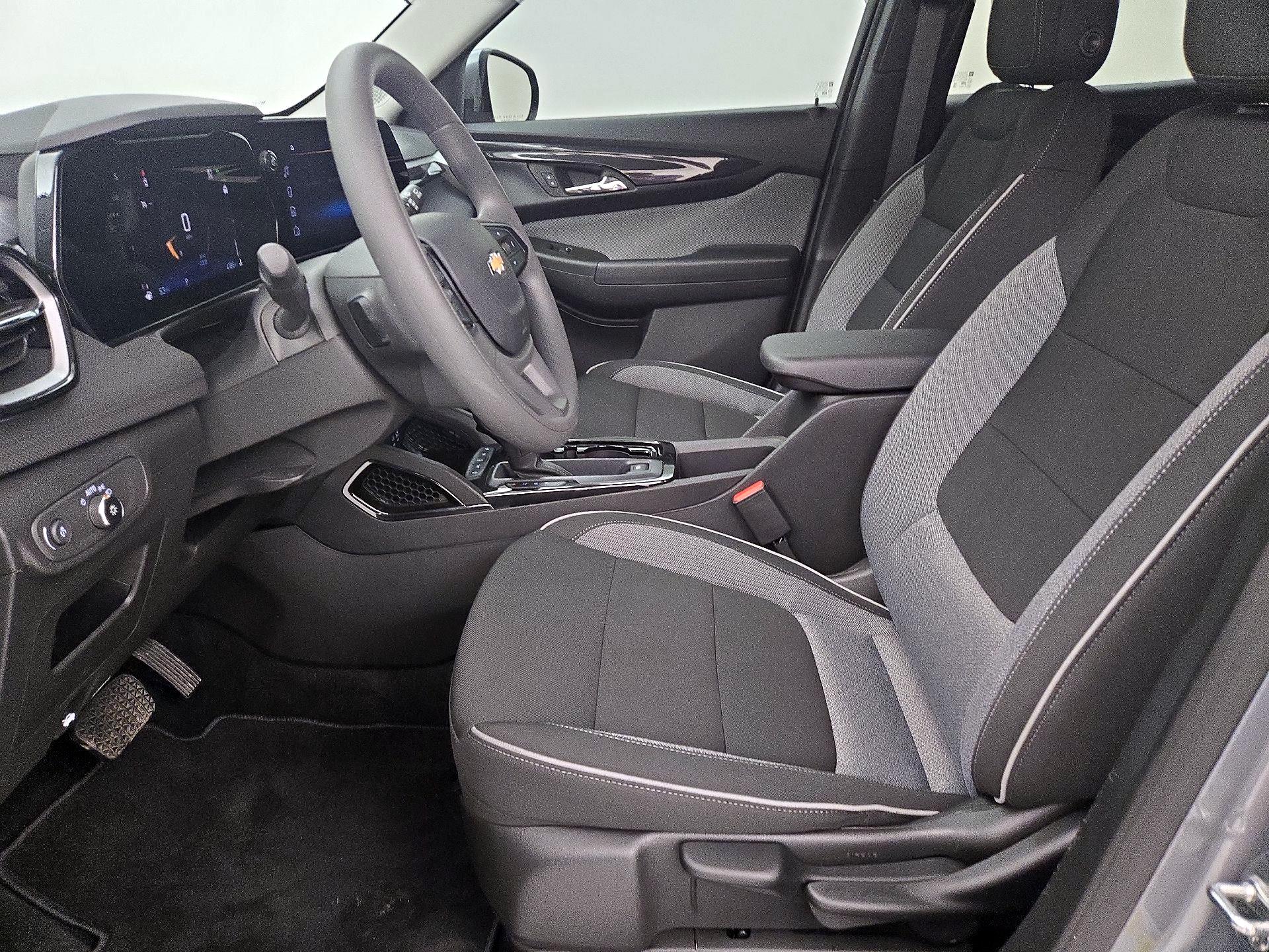 Thumbnail: 2026 Chevrolet TrailBlazer - 11