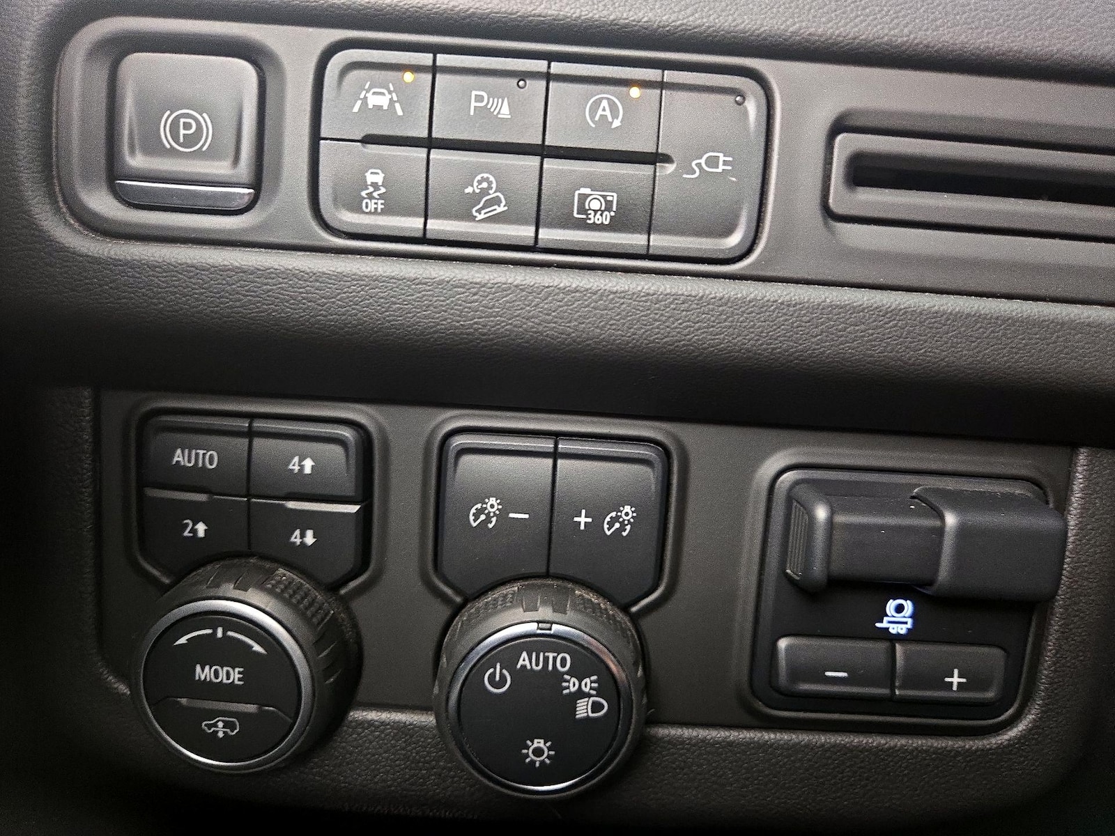 2022 Chevrolet Tahoe Z71 - Photo 14