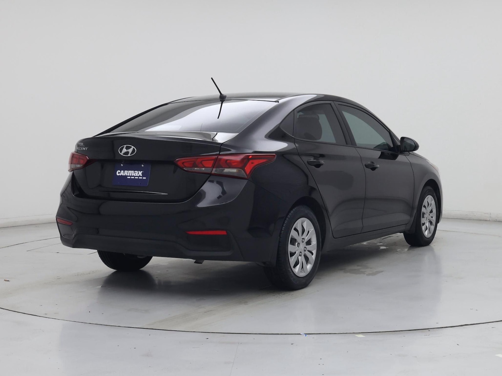 2022 Hyundai Accent SE - Photo 9