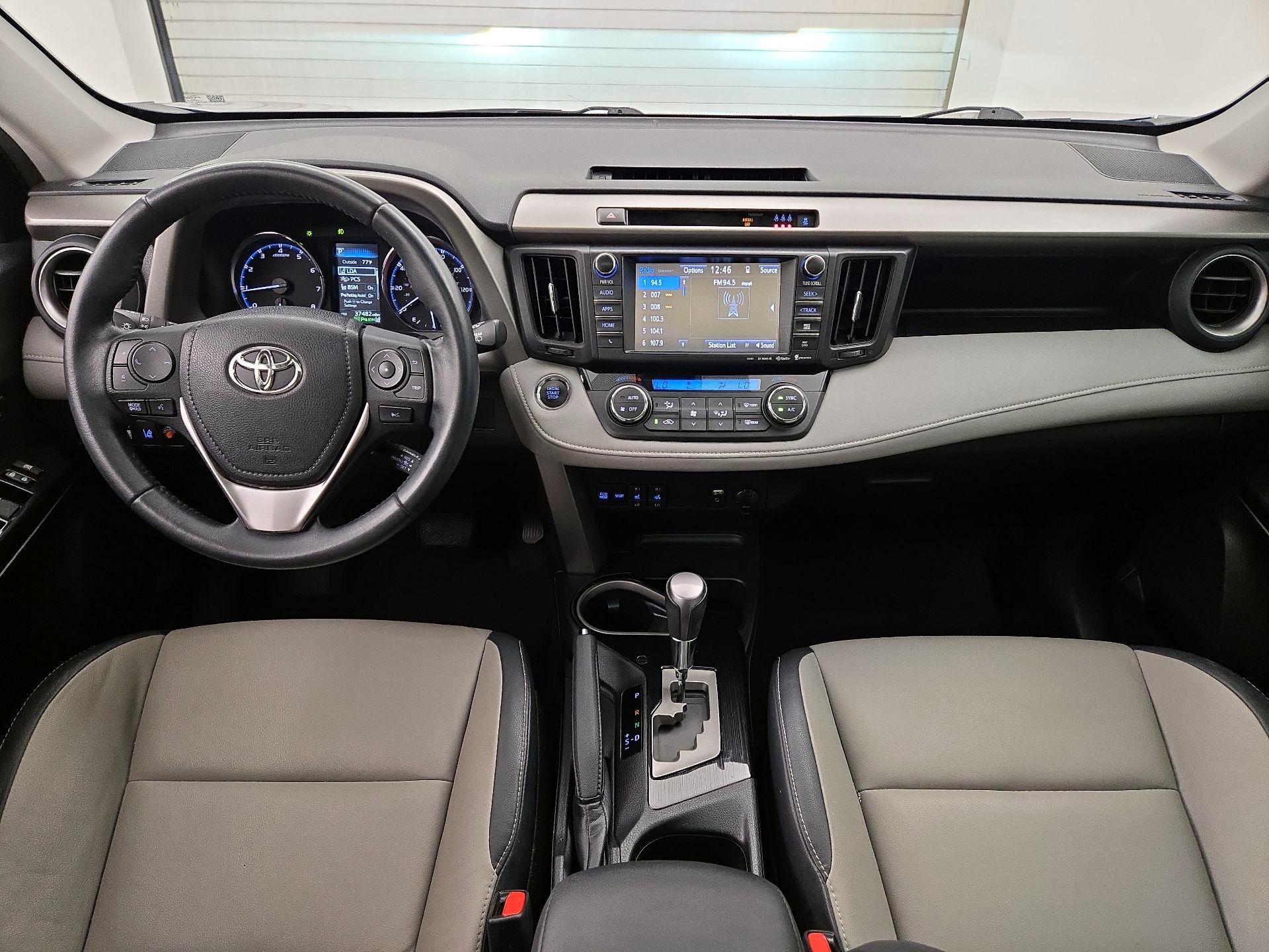 Thumbnail: 2017 Toyota RAV4 - 9