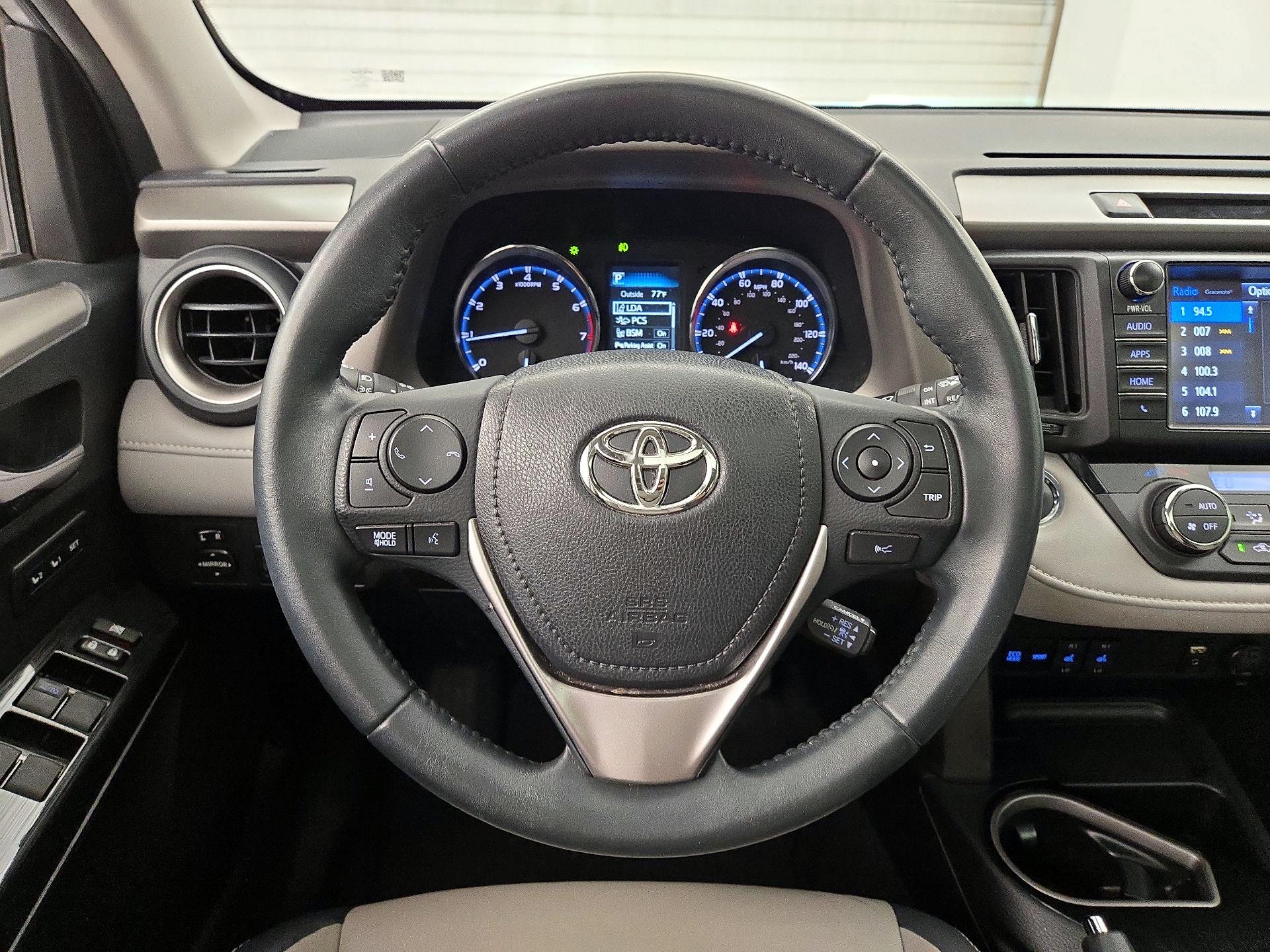 Thumbnail: 2017 Toyota RAV4 - 10