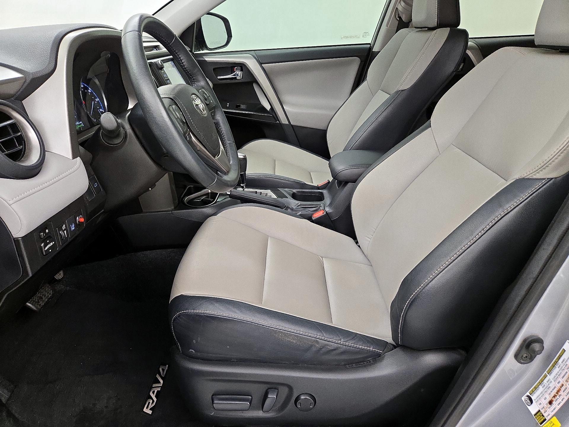 Thumbnail: 2017 Toyota RAV4 - 11