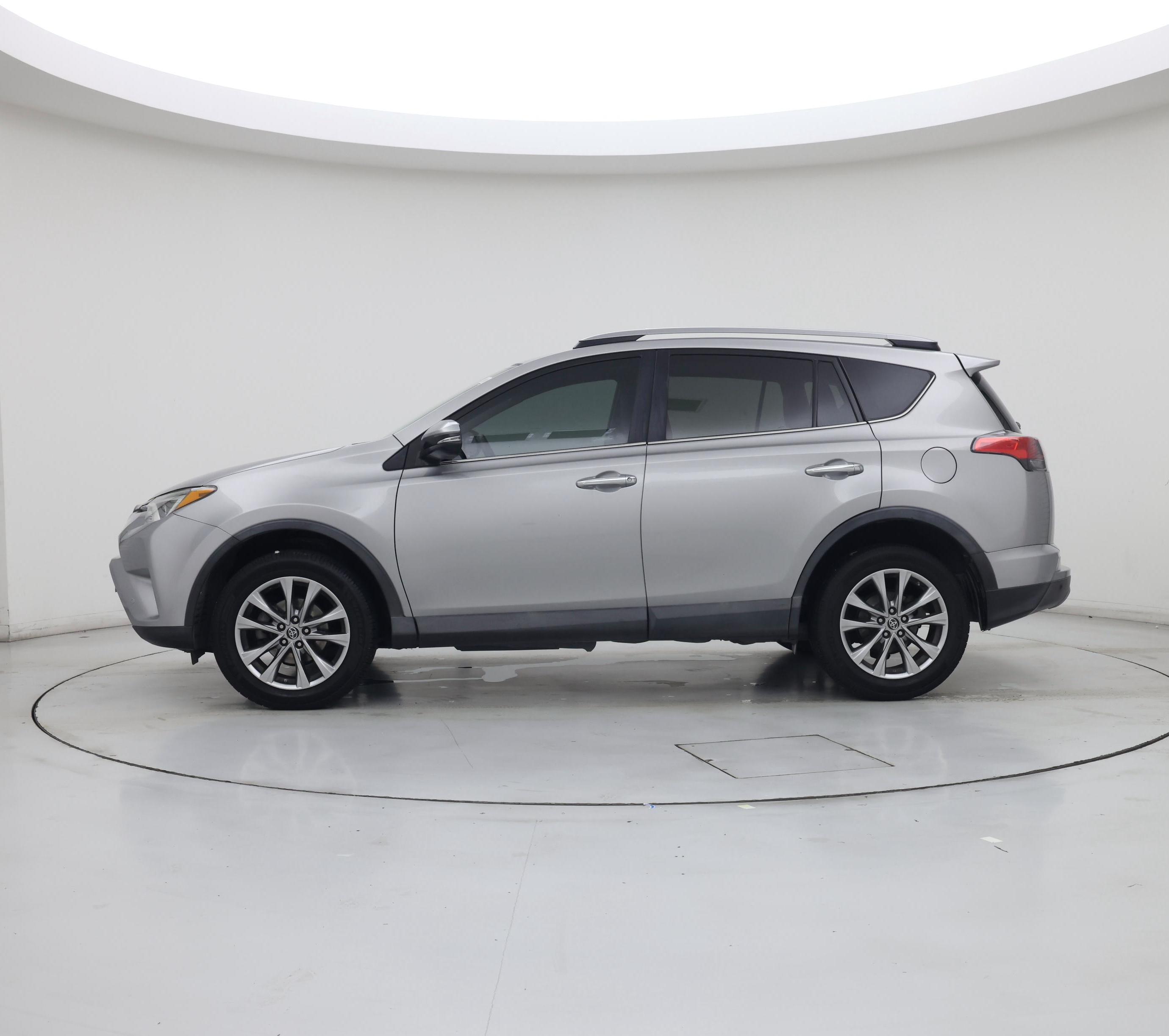Thumbnail: 2017 Toyota RAV4 - 3