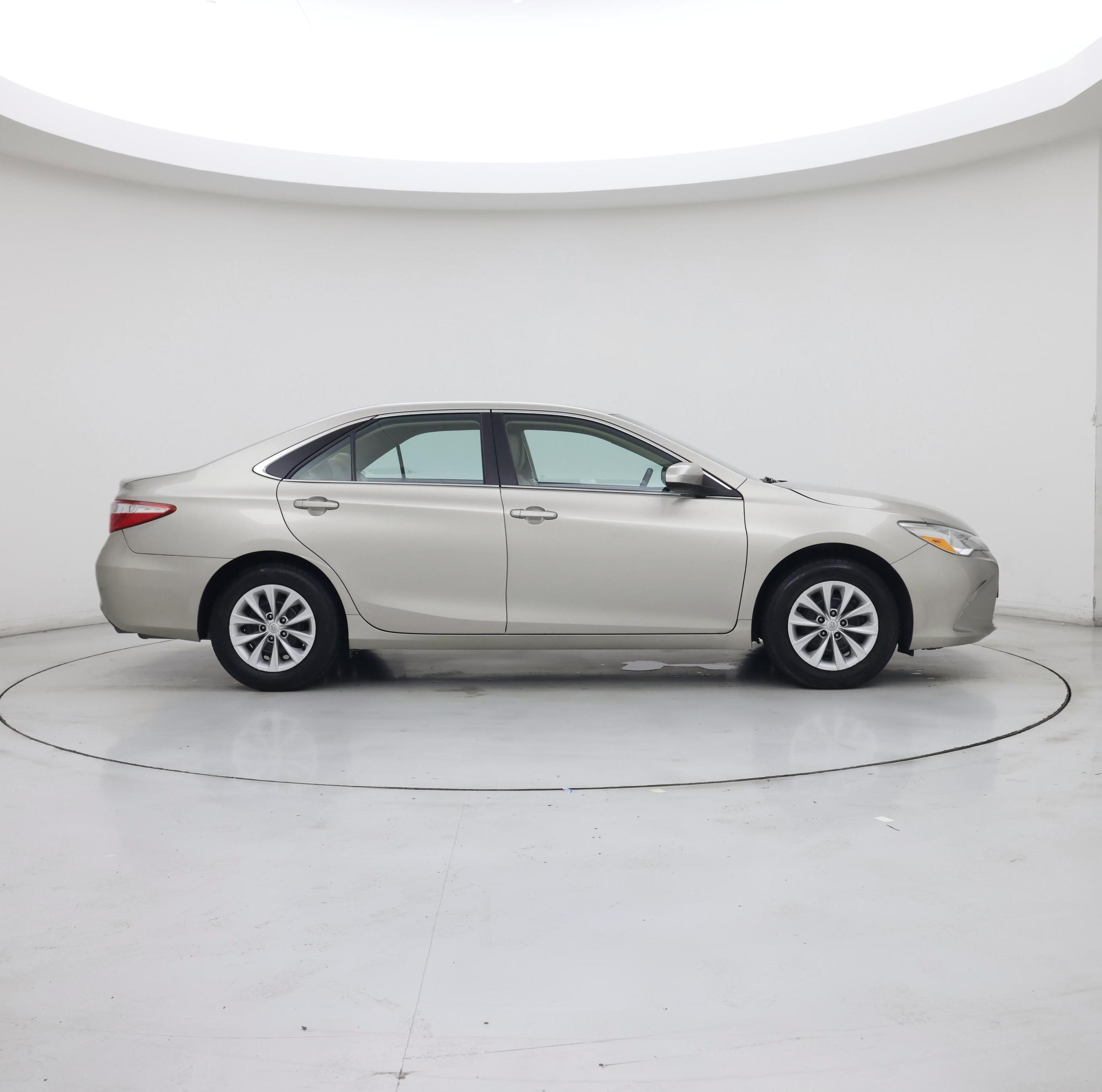 Thumbnail: 2016 Toyota Camry - 7