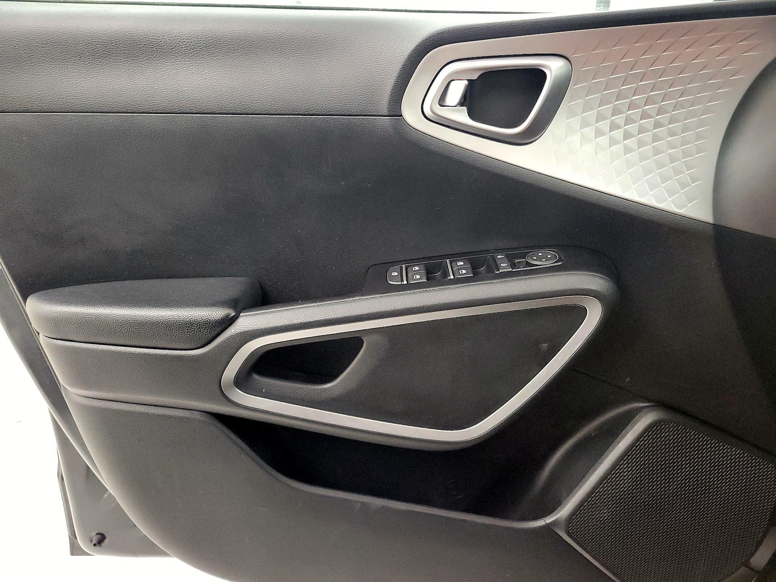 2021 Kia Soul LX - Photo 13