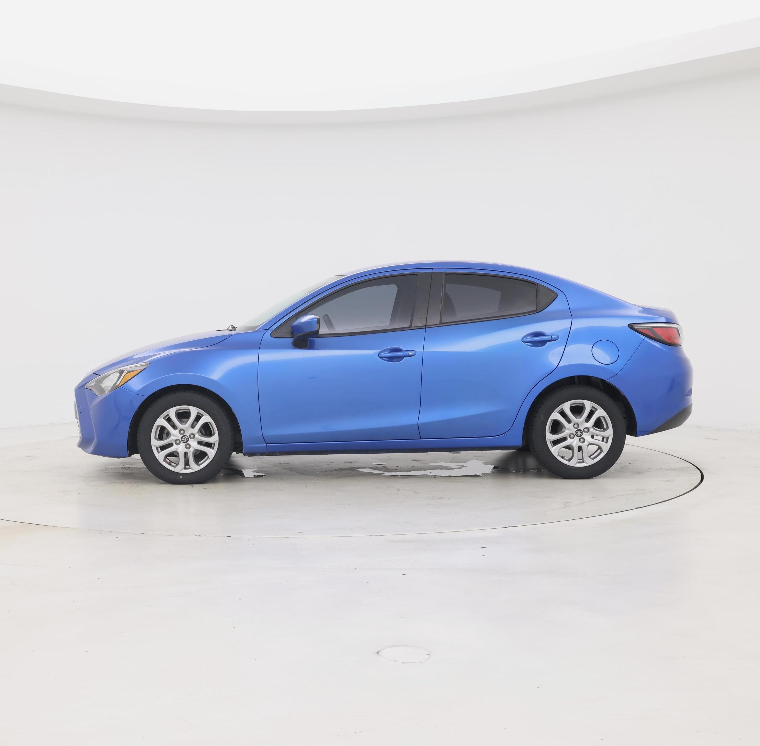 Thumbnail: 2018 Toyota Yaris iA - 3