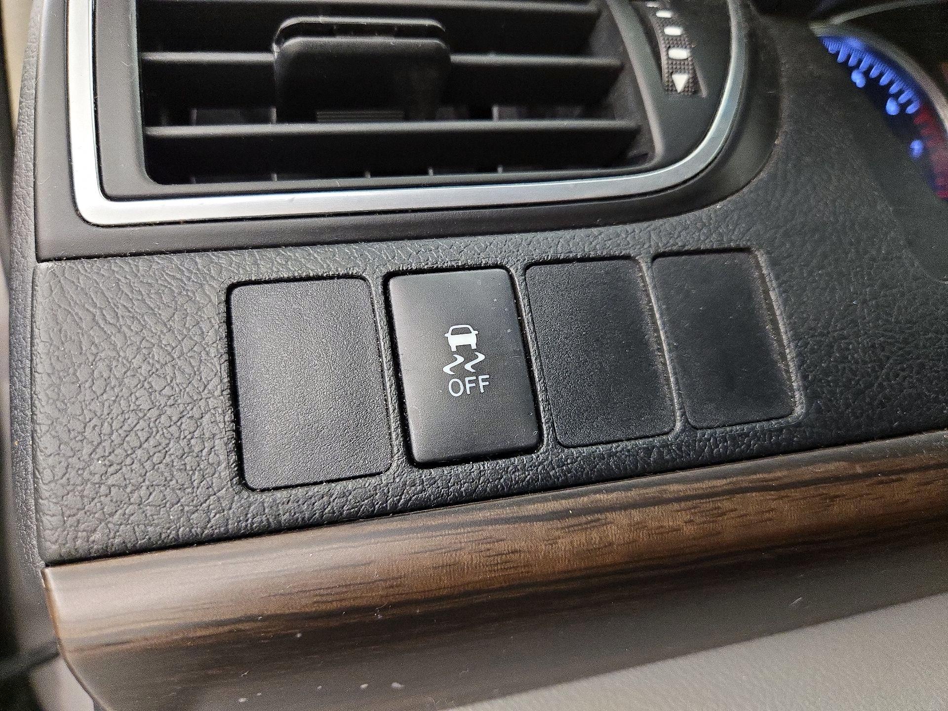 Thumbnail: 2016 Toyota Camry - 13