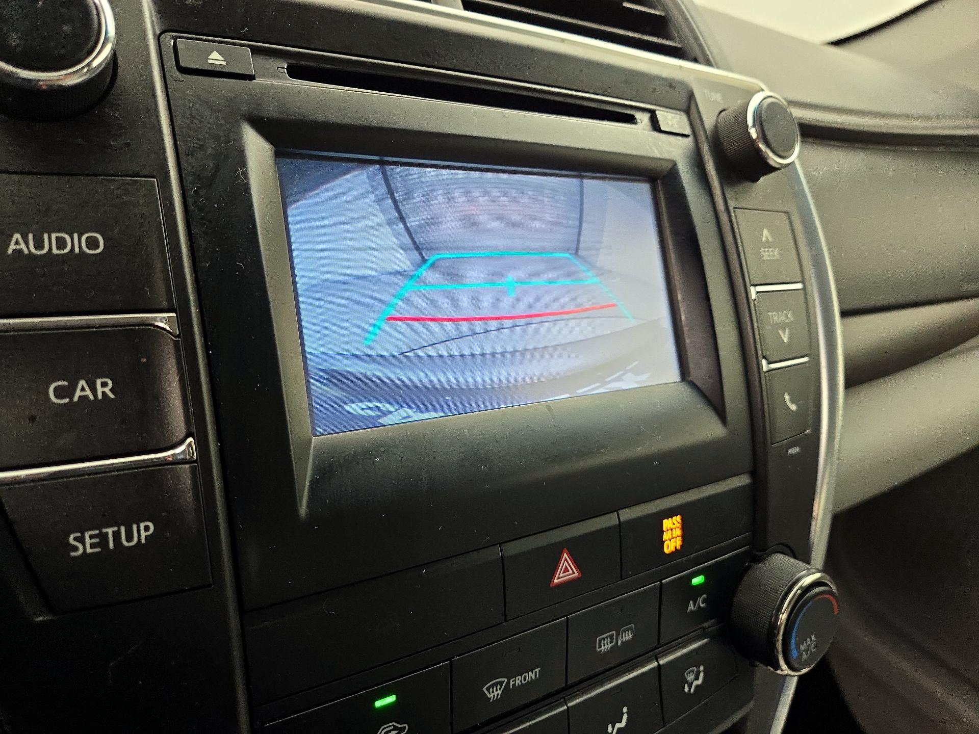 Thumbnail: 2016 Toyota Camry - 14