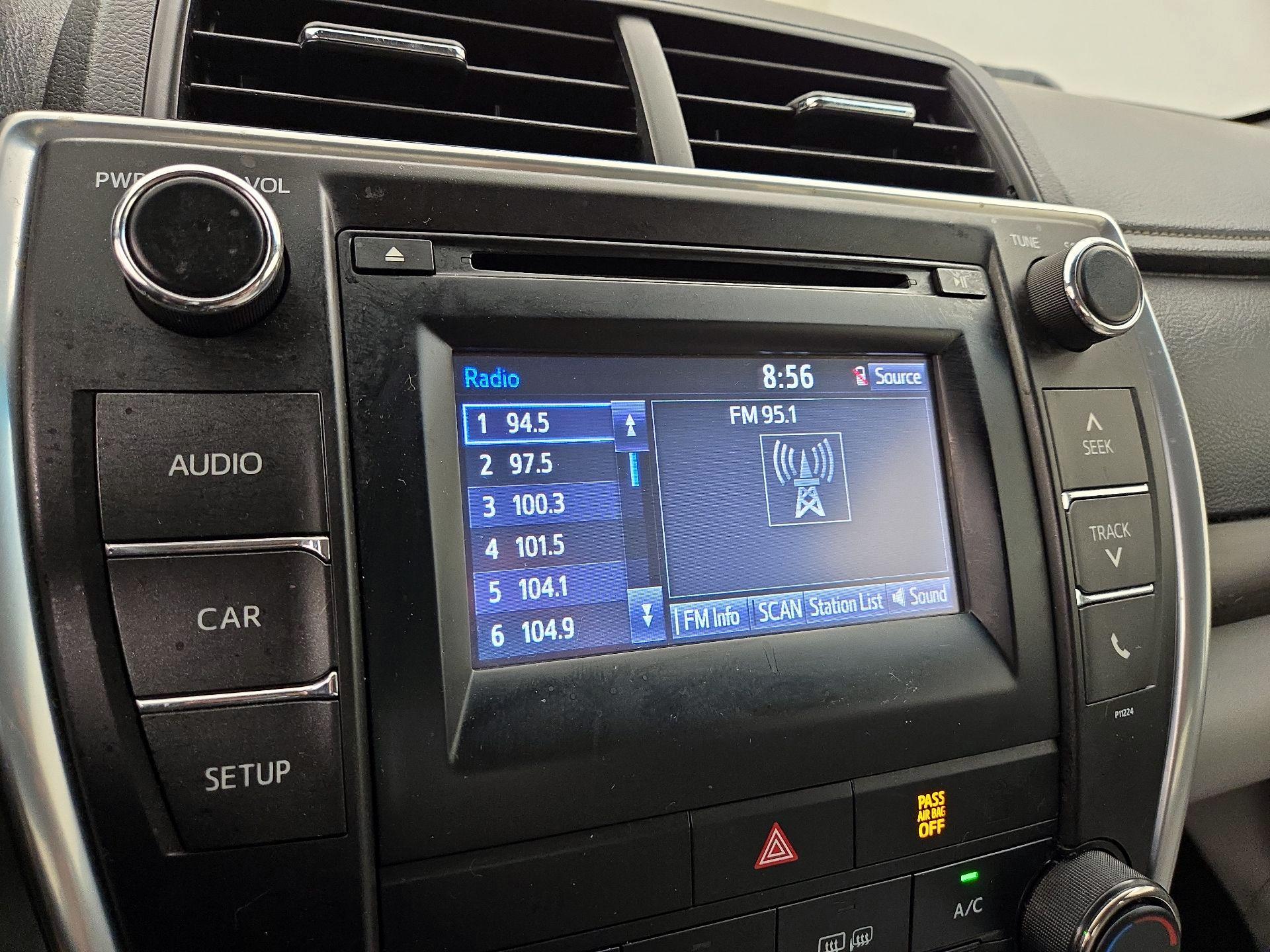 Thumbnail: 2016 Toyota Camry - 15