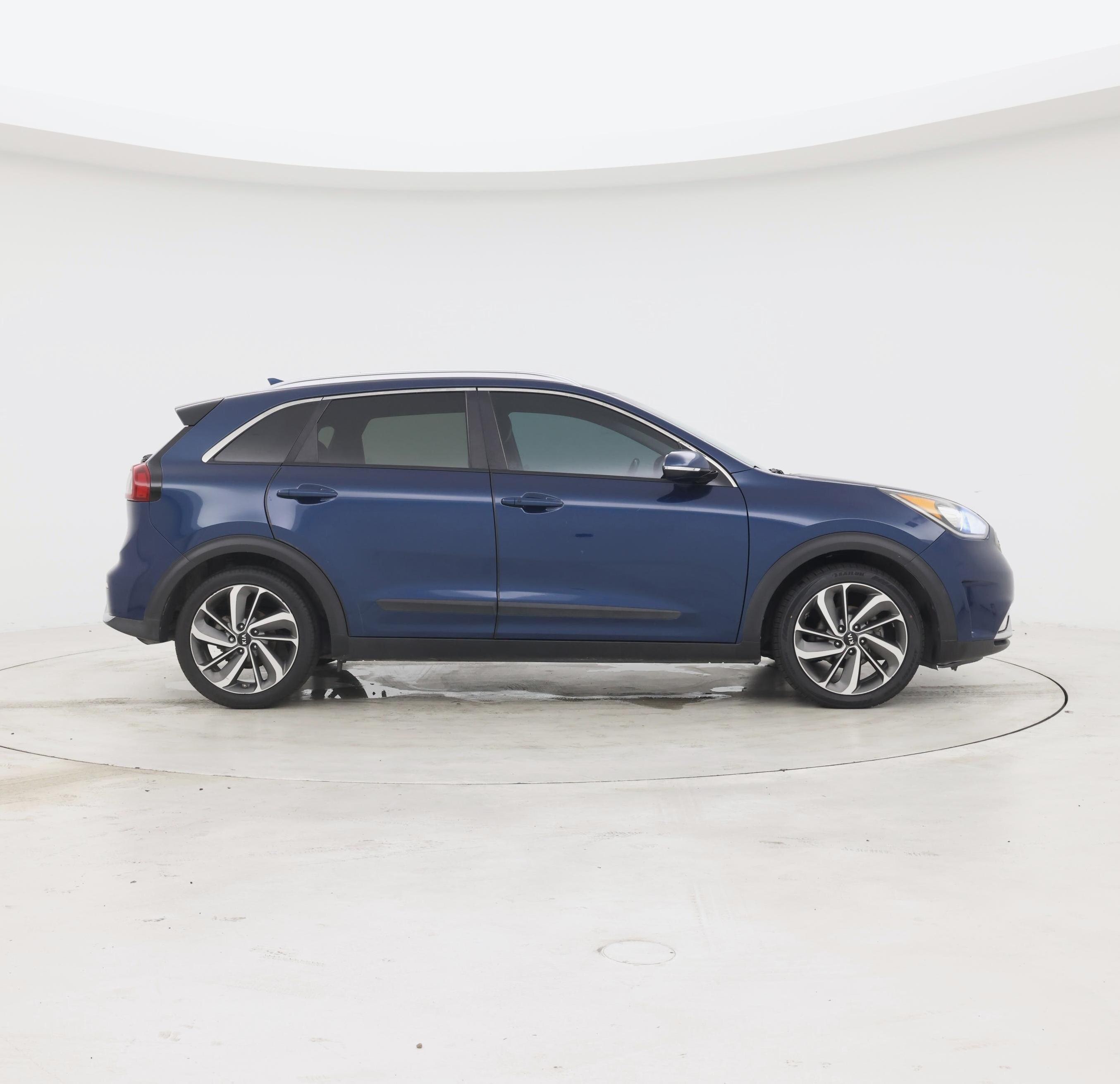 Thumbnail: 2018 Kia Niro - 7