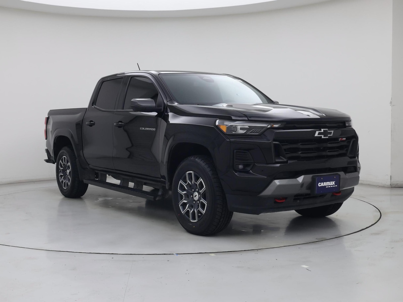 2025 Chevrolet Colorado Z71 - Photo 2