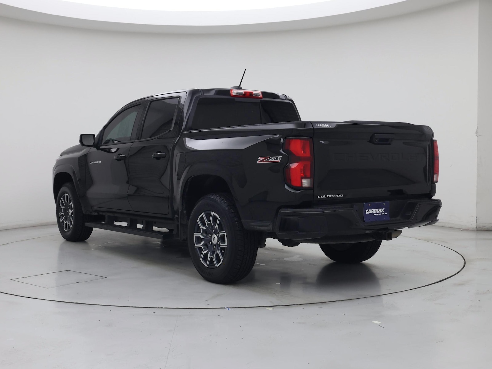 2025 Chevrolet Colorado Z71 - Photo 3