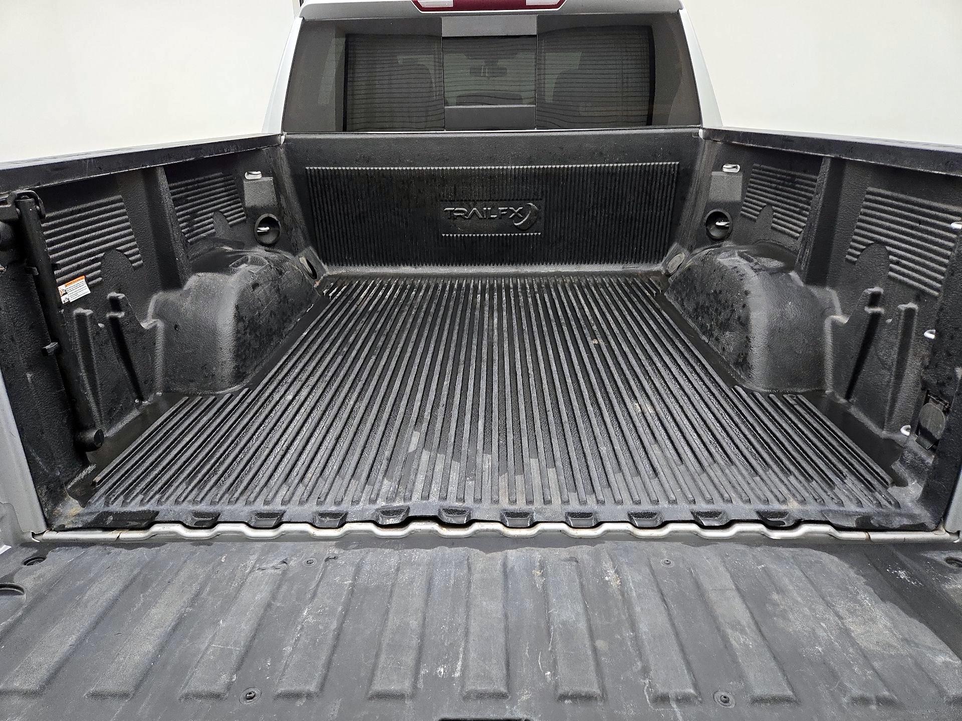 Thumbnail: 2021 Chevrolet Silverado 1500 - 20