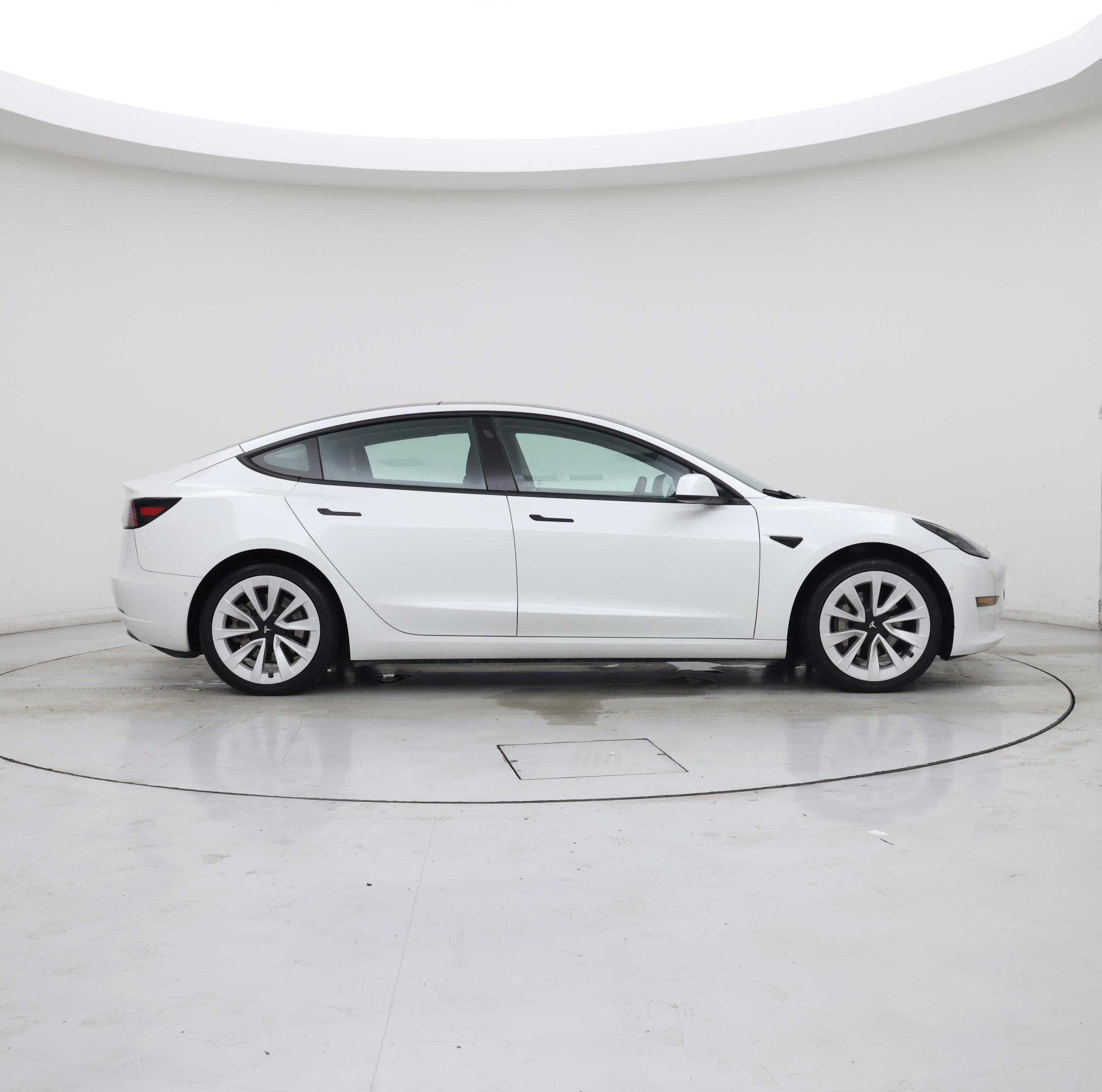Thumbnail: 2021 Tesla Model 3 - 7