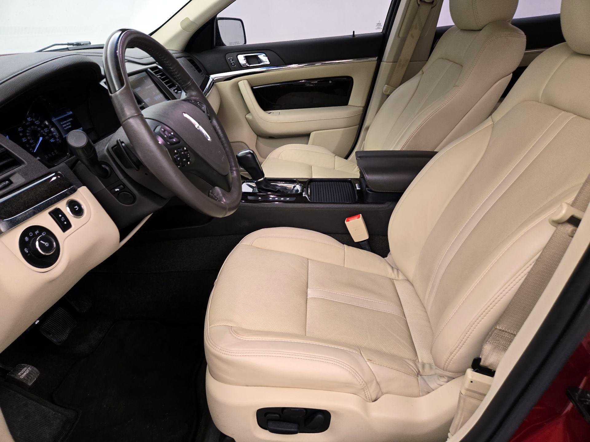 Thumbnail: 2015 Lincoln MKS - 11