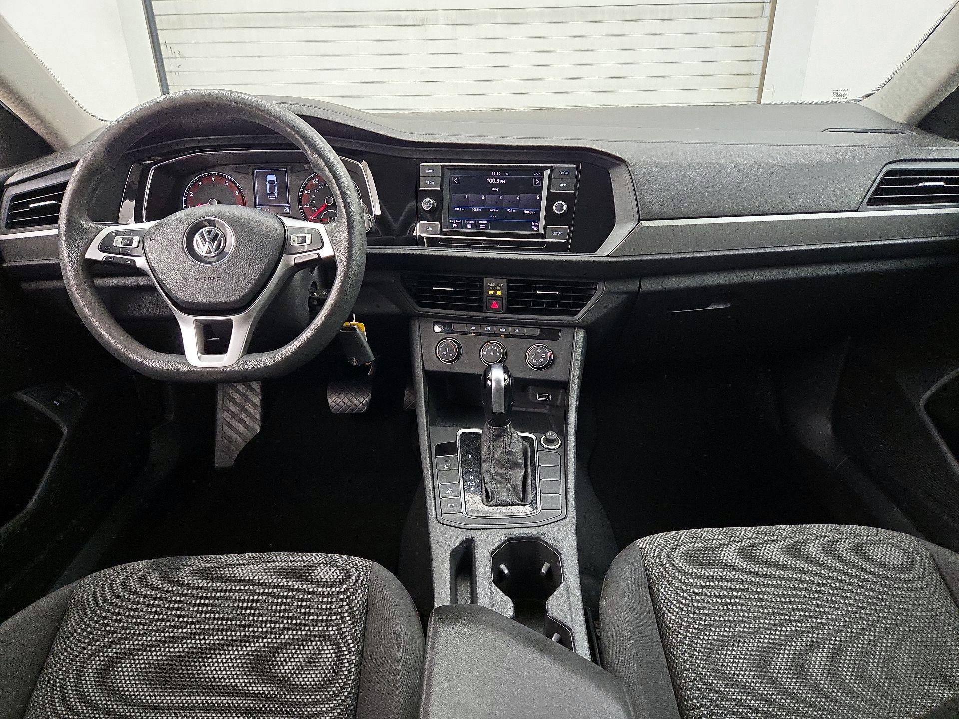 Thumbnail: 2019 Volkswagen Jetta - 9