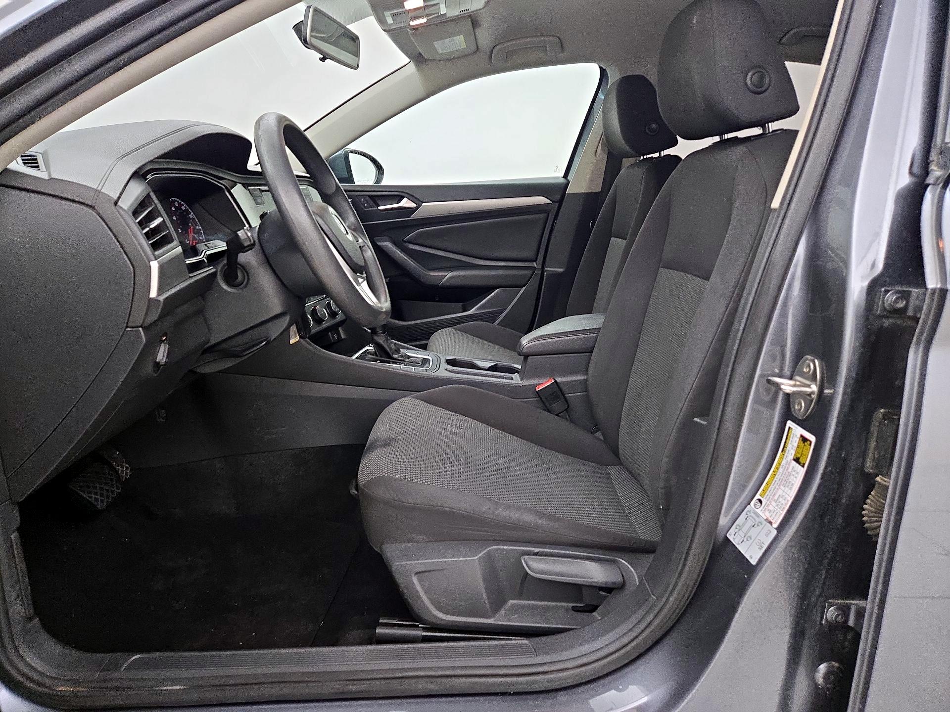 Thumbnail: 2019 Volkswagen Jetta - 11