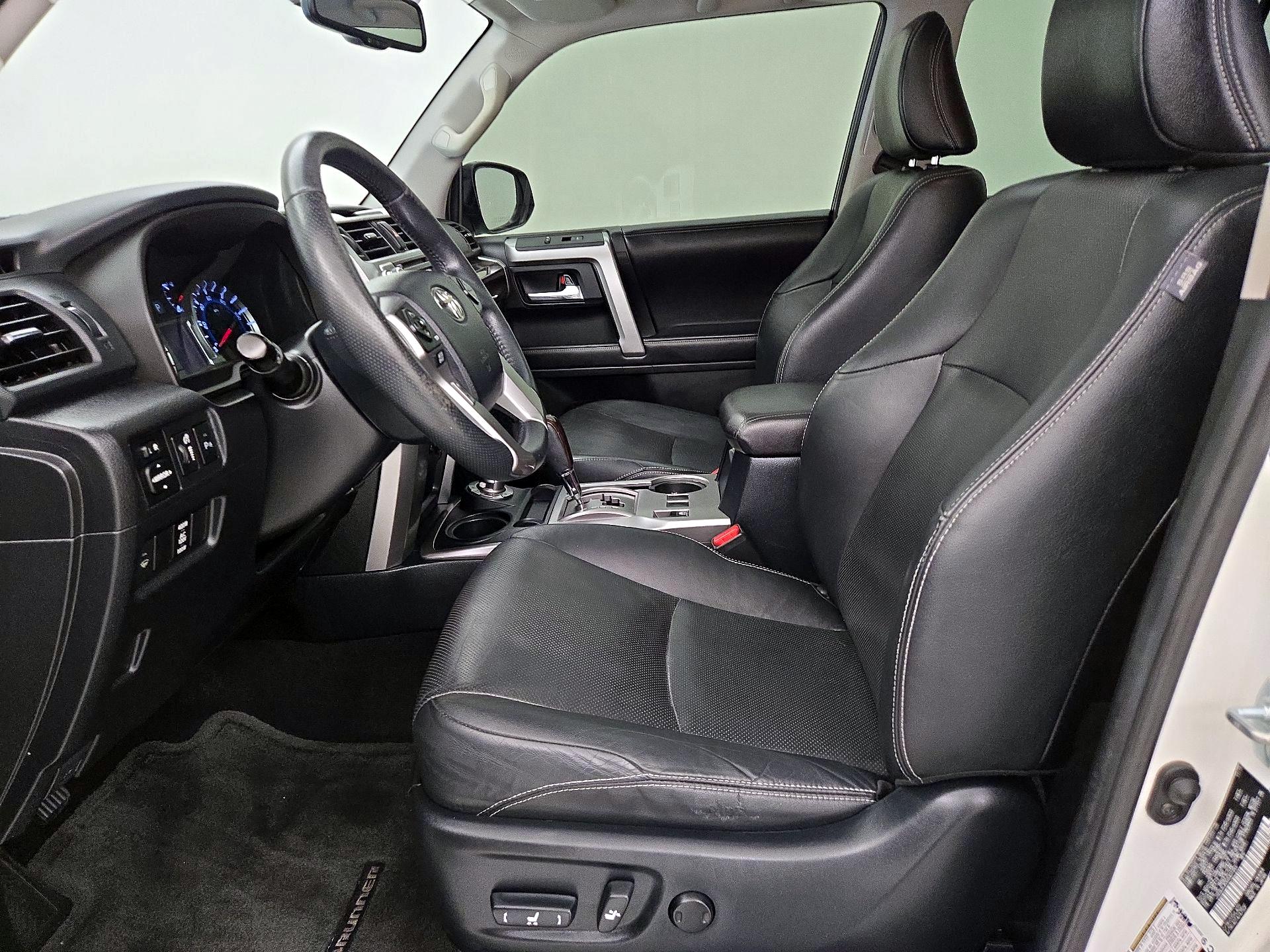 Thumbnail: 2016 Toyota 4Runner - 11
