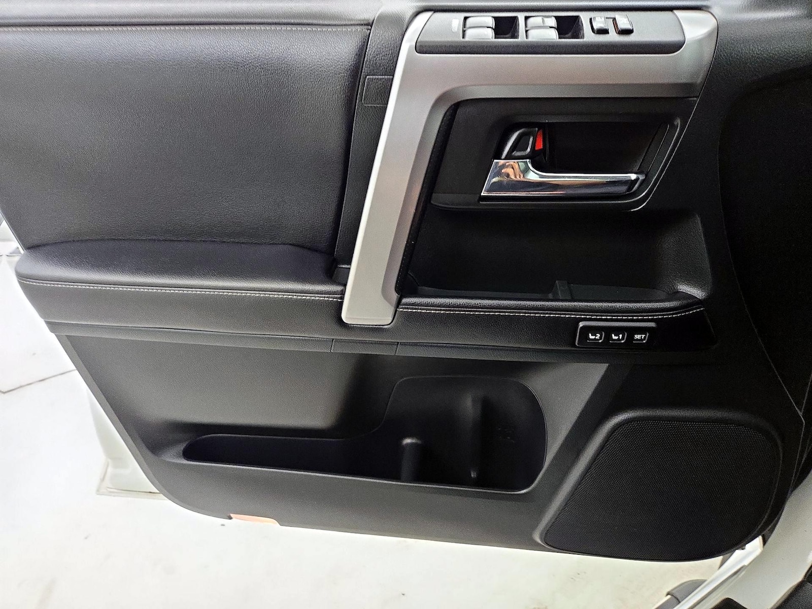 2016 Toyota 4Runner Limited - Photo 14