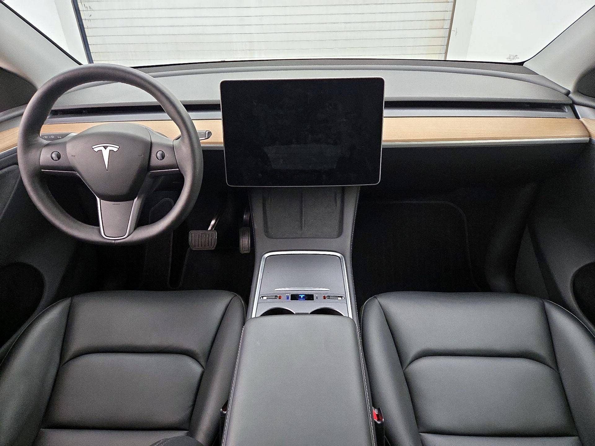 Thumbnail: 2024 Tesla Model Y - 9