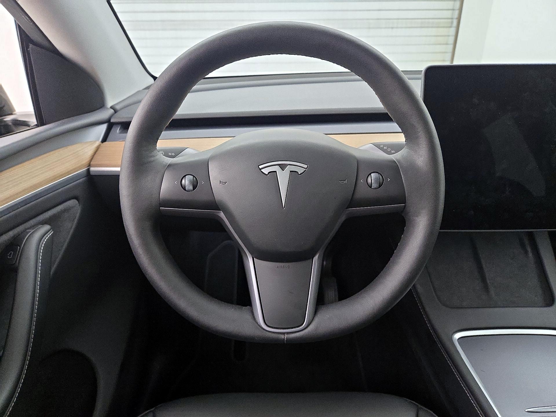 Thumbnail: 2024 Tesla Model Y - 10