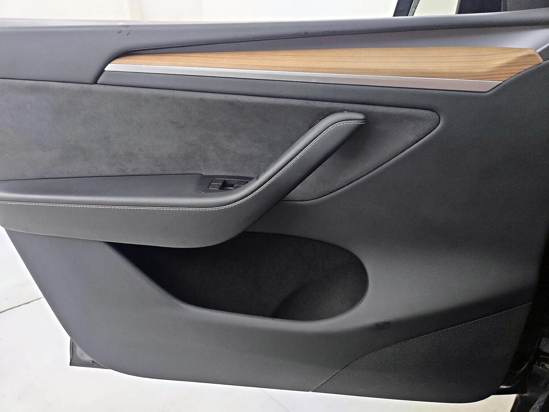Thumbnail: 2024 Tesla Model Y - 12