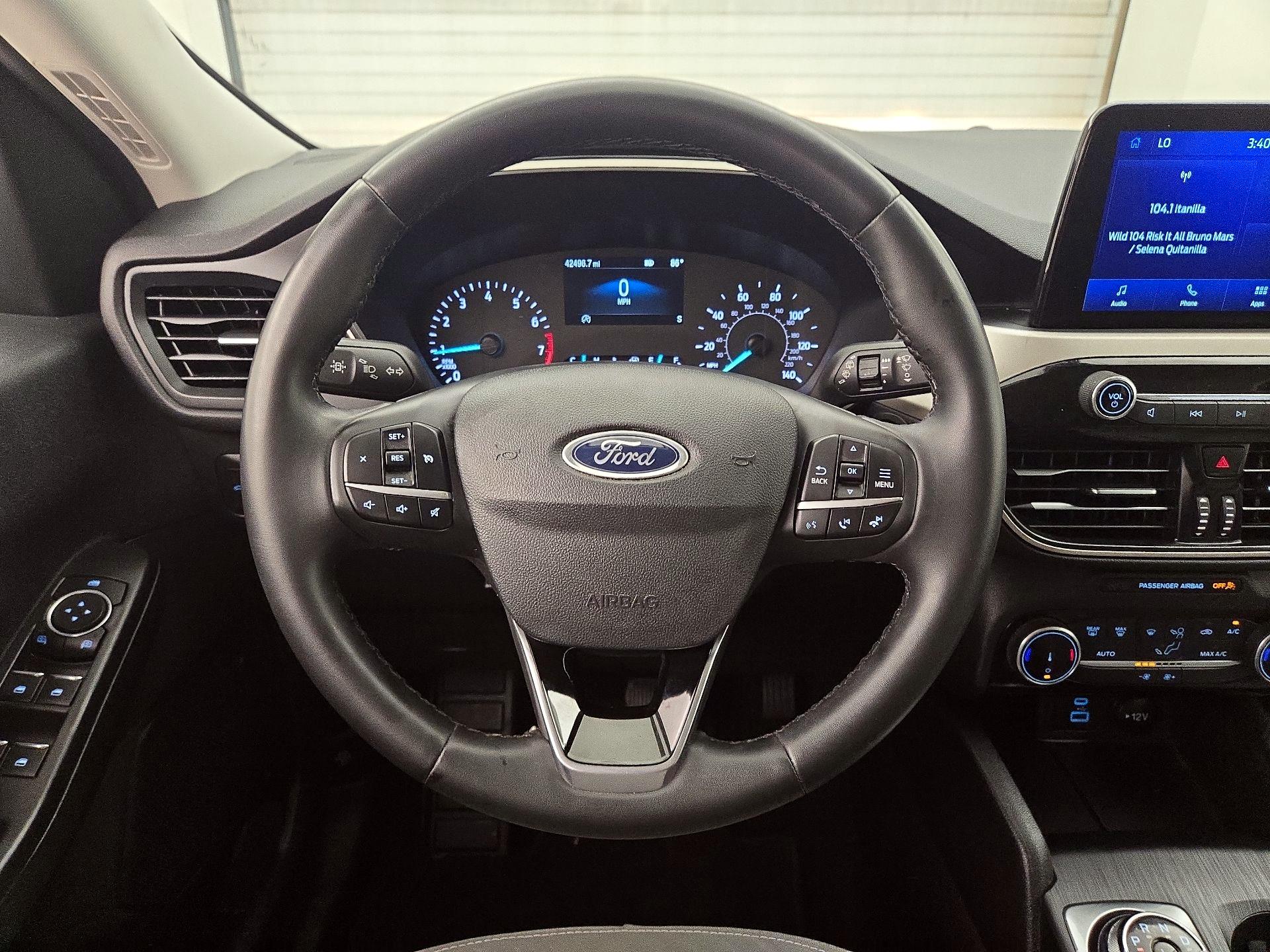 Thumbnail: 2022 Ford Escape - 10