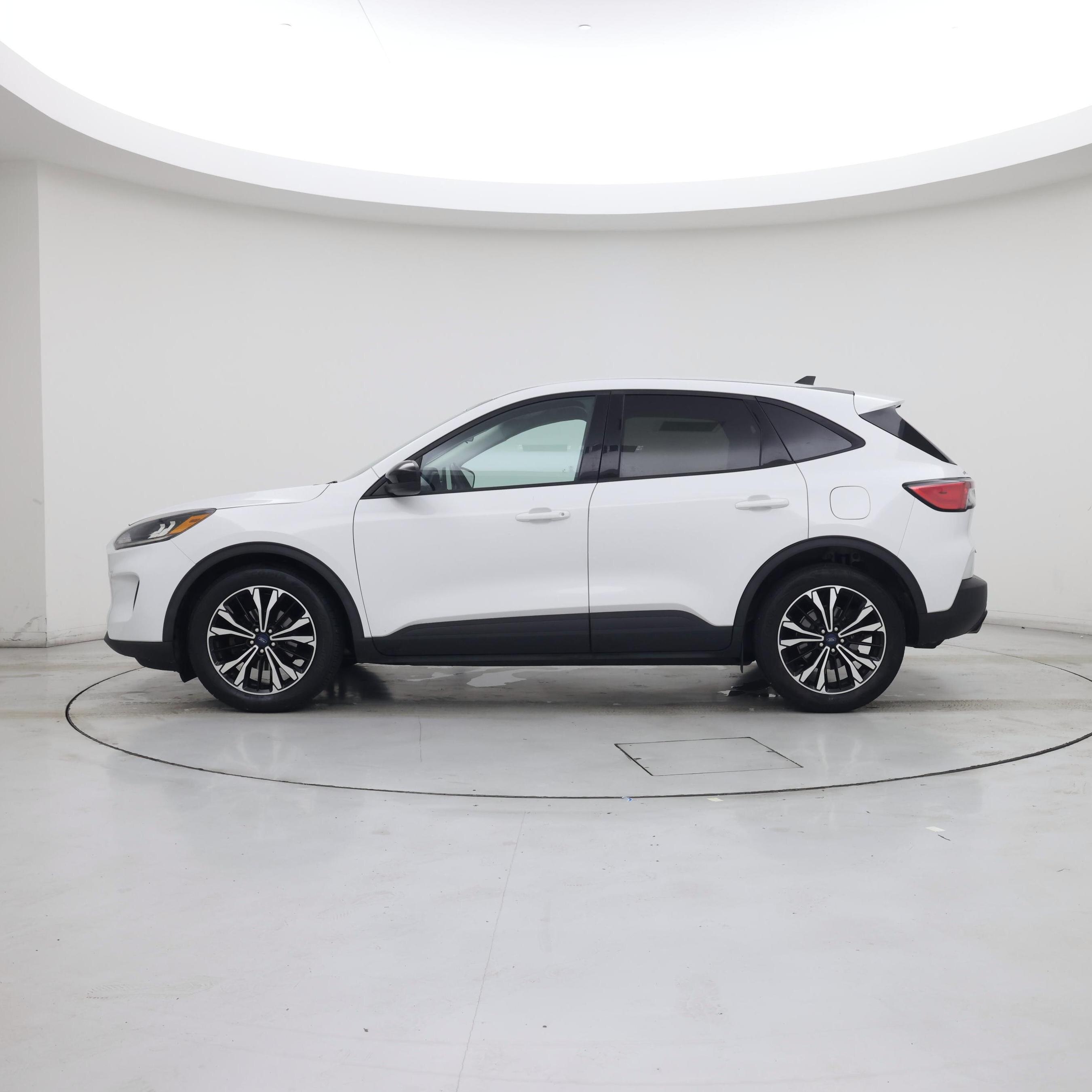 Thumbnail: 2022 Ford Escape - 3
