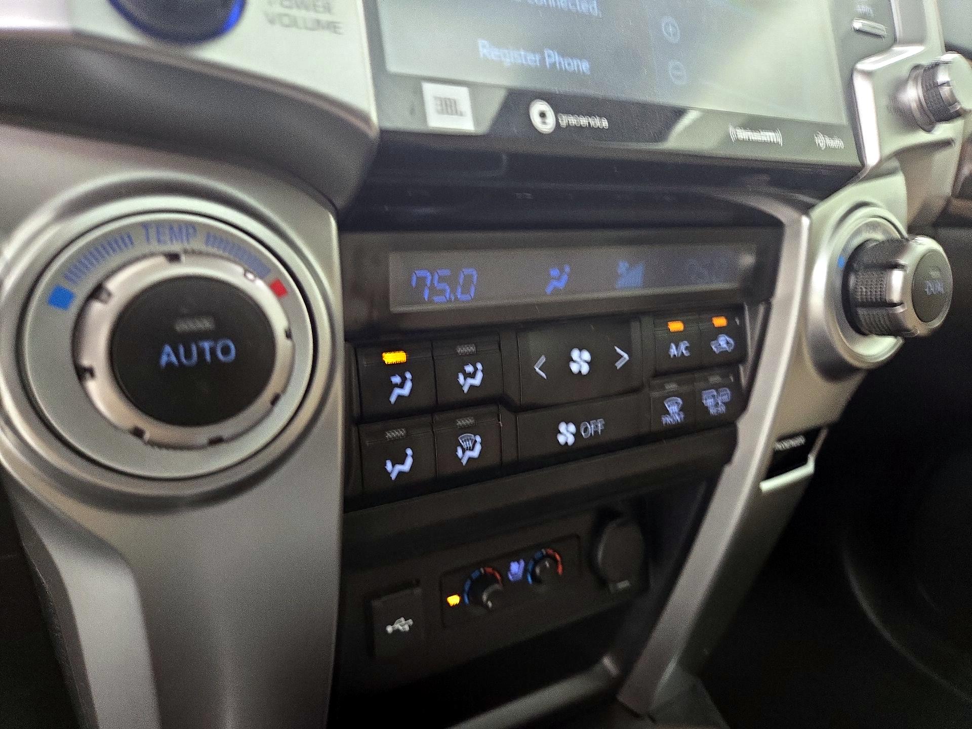Thumbnail: 2021 Toyota 4Runner - 17