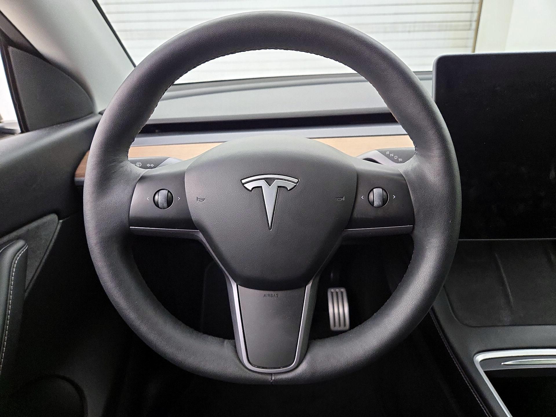Thumbnail: 2022 Tesla Model Y - 10
