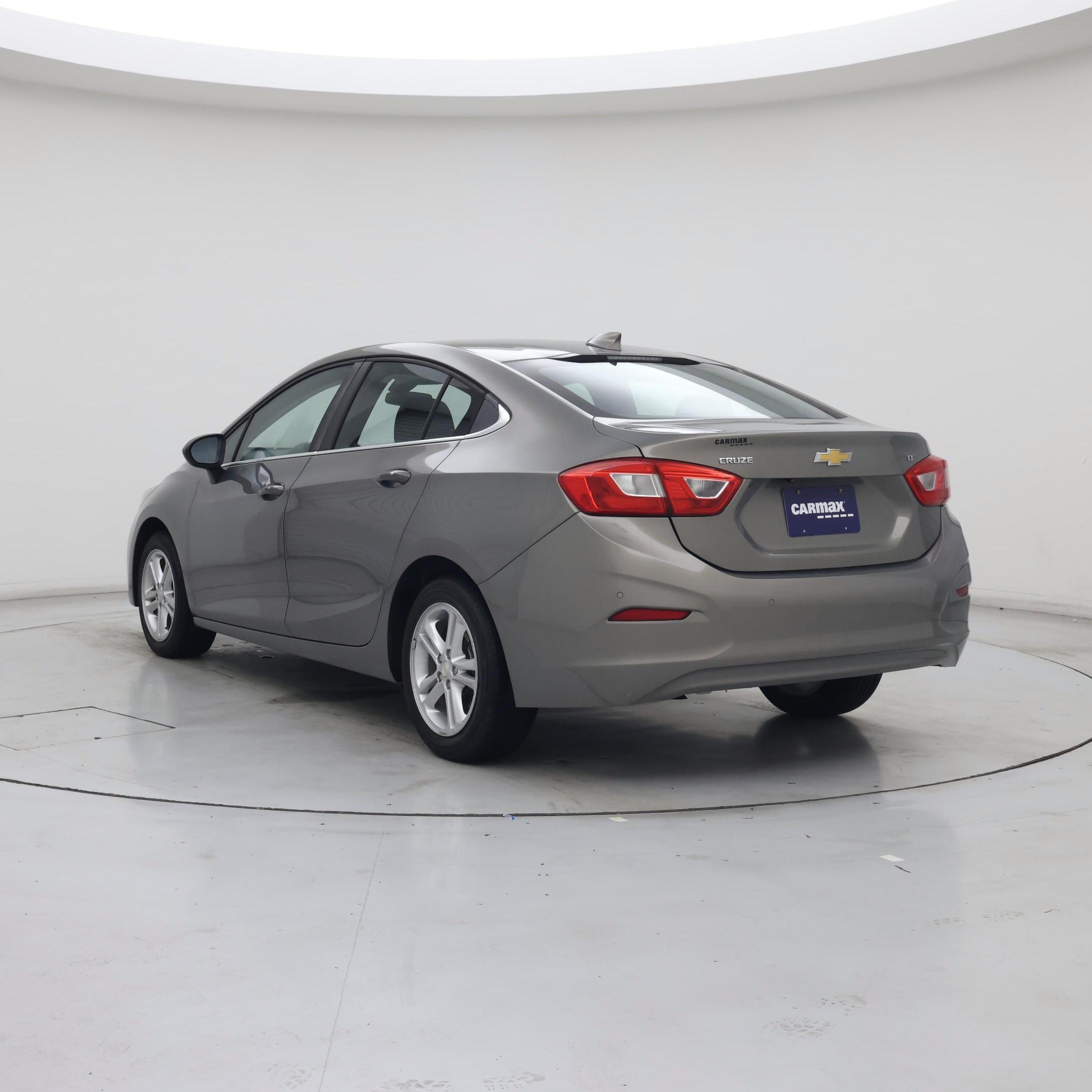 Thumbnail: 2017 Chevrolet Cruze - 2