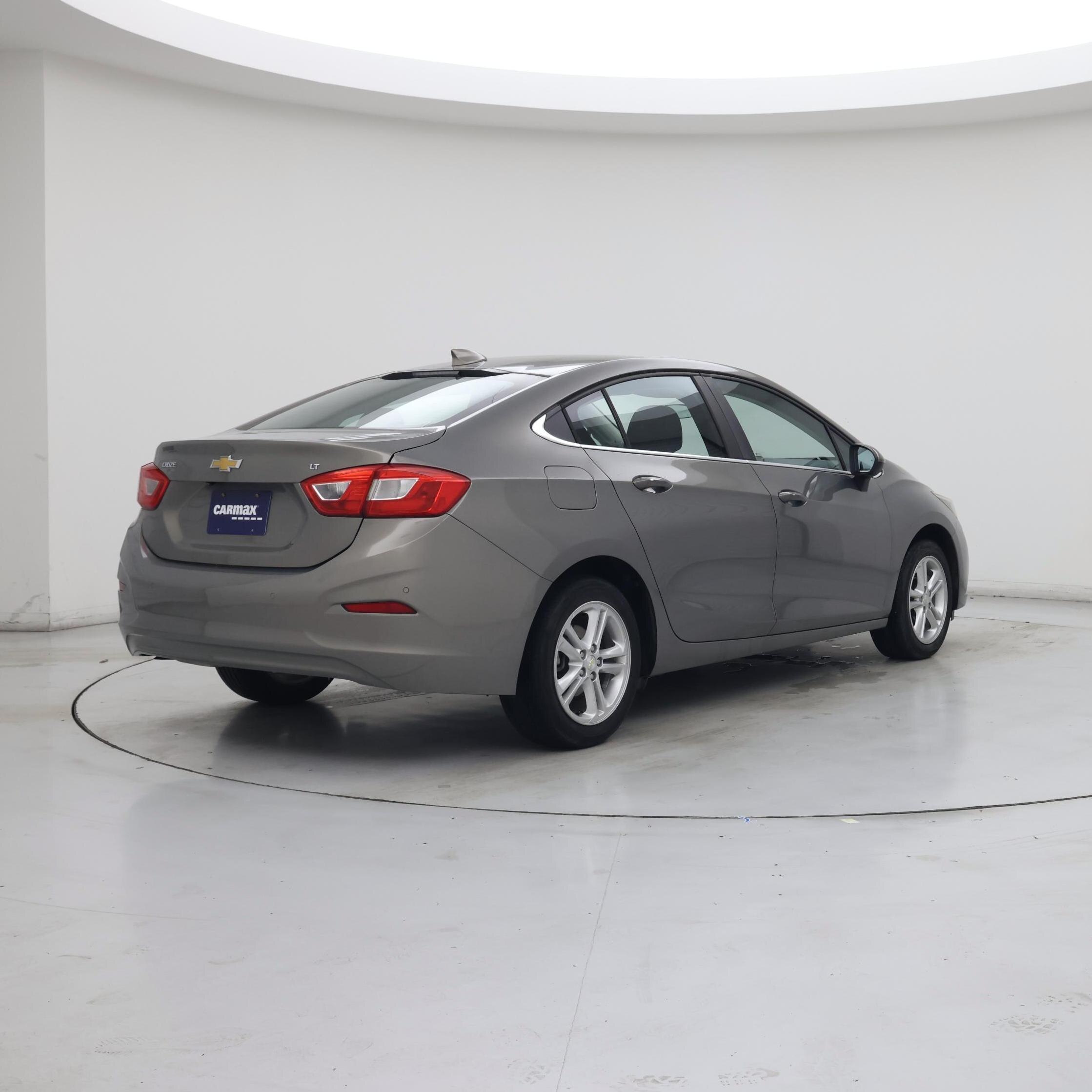 Thumbnail: 2017 Chevrolet Cruze - 8