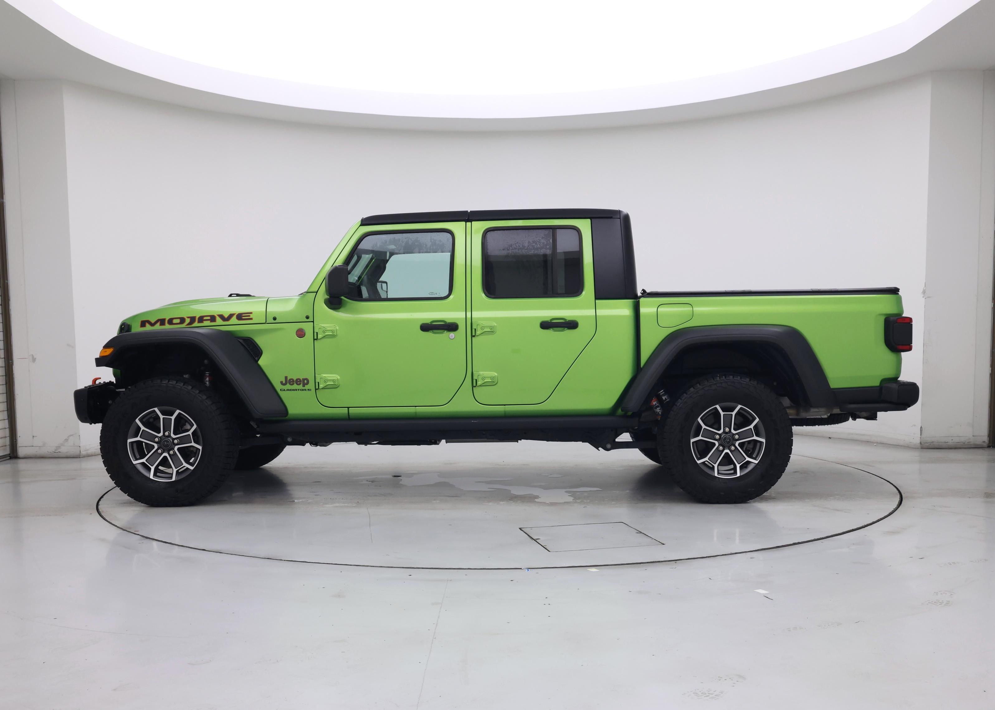 Thumbnail: 2025 Jeep Gladiator - 3