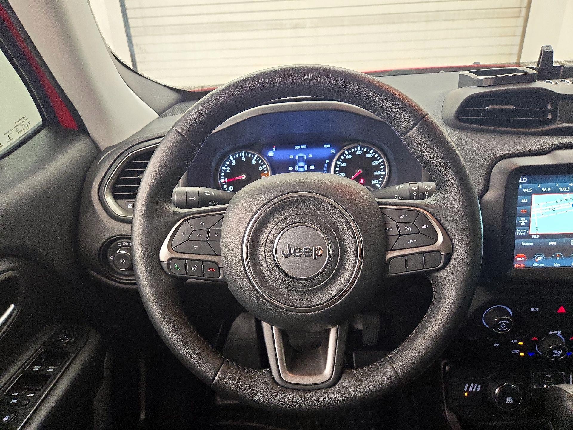 Thumbnail: 2022 Jeep Renegade - 10