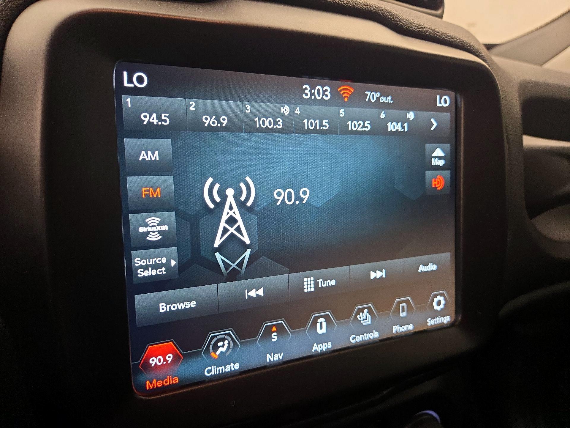 Thumbnail: 2022 Jeep Renegade - 16
