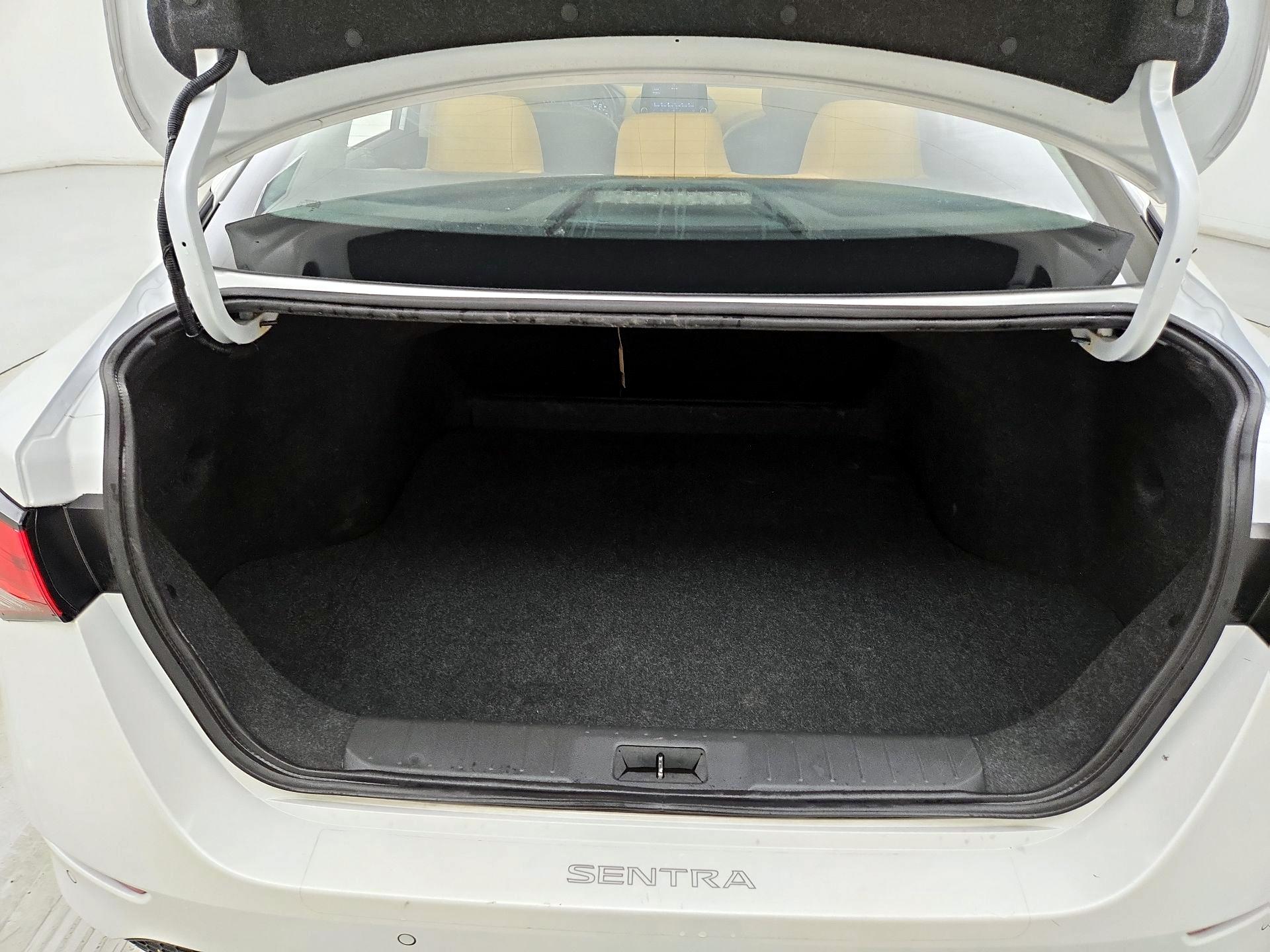 Thumbnail: 2022 Nissan Sentra - 20