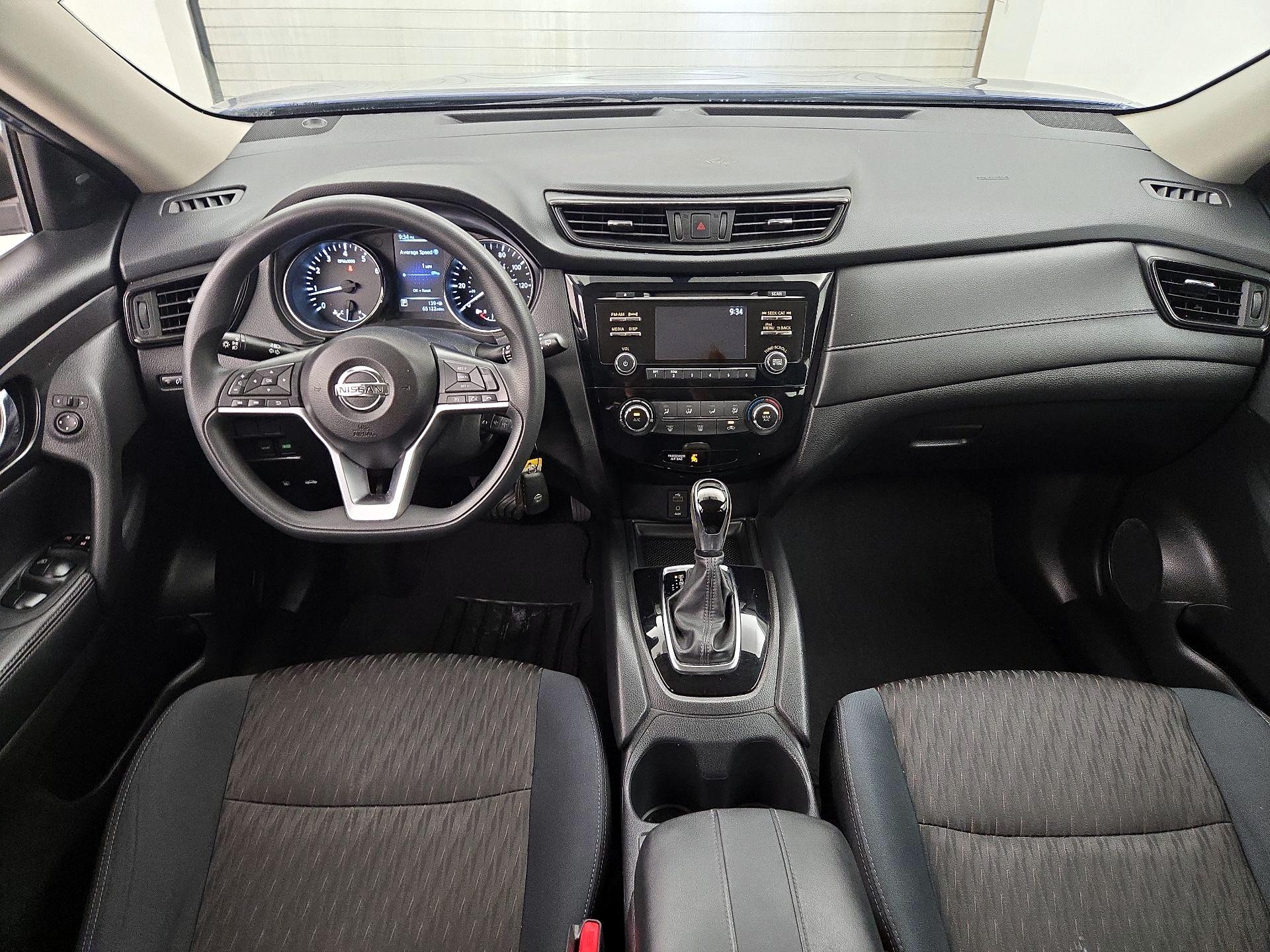 Thumbnail: 2017 Nissan Rogue - 9