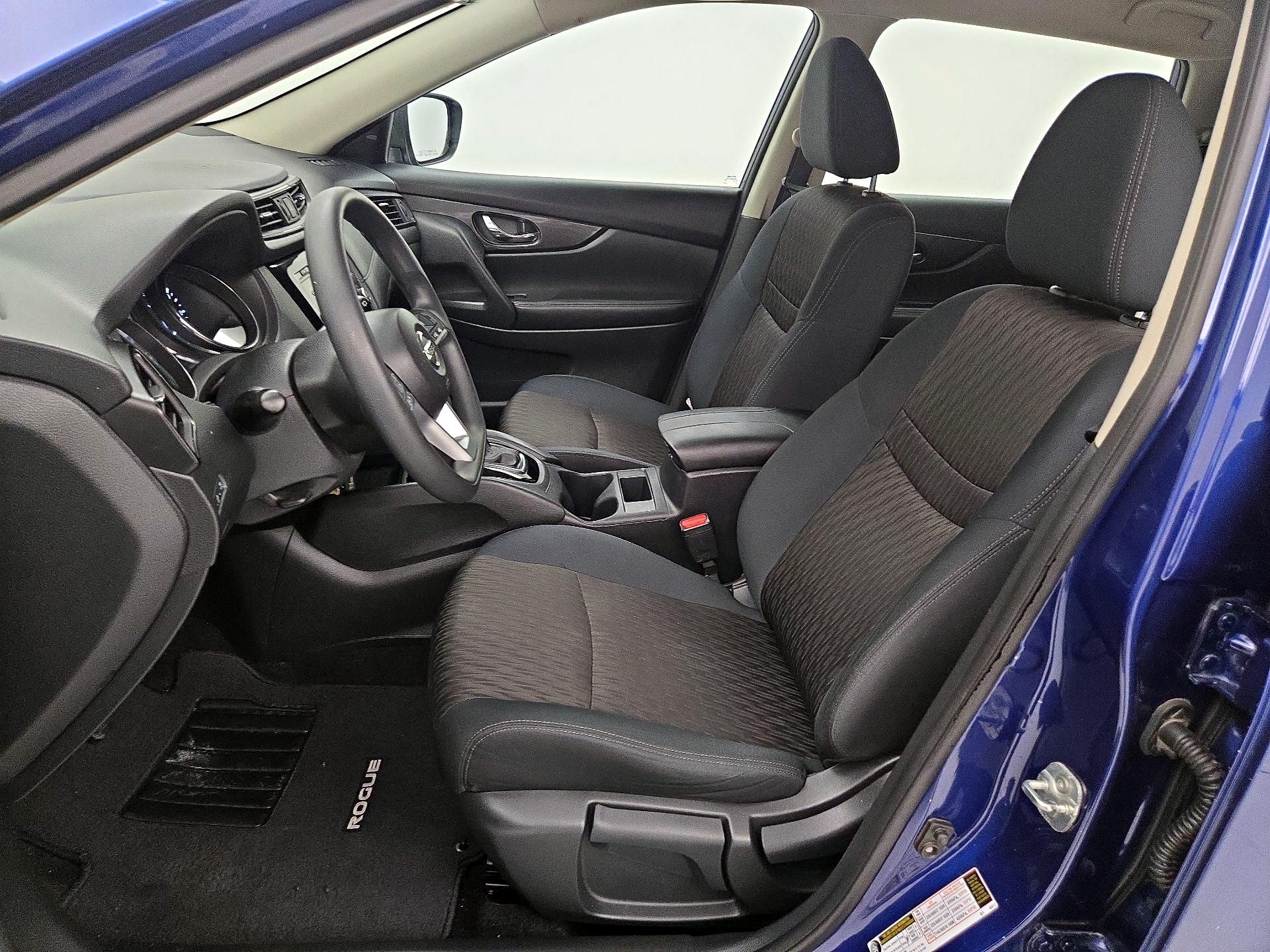 Thumbnail: 2017 Nissan Rogue - 11