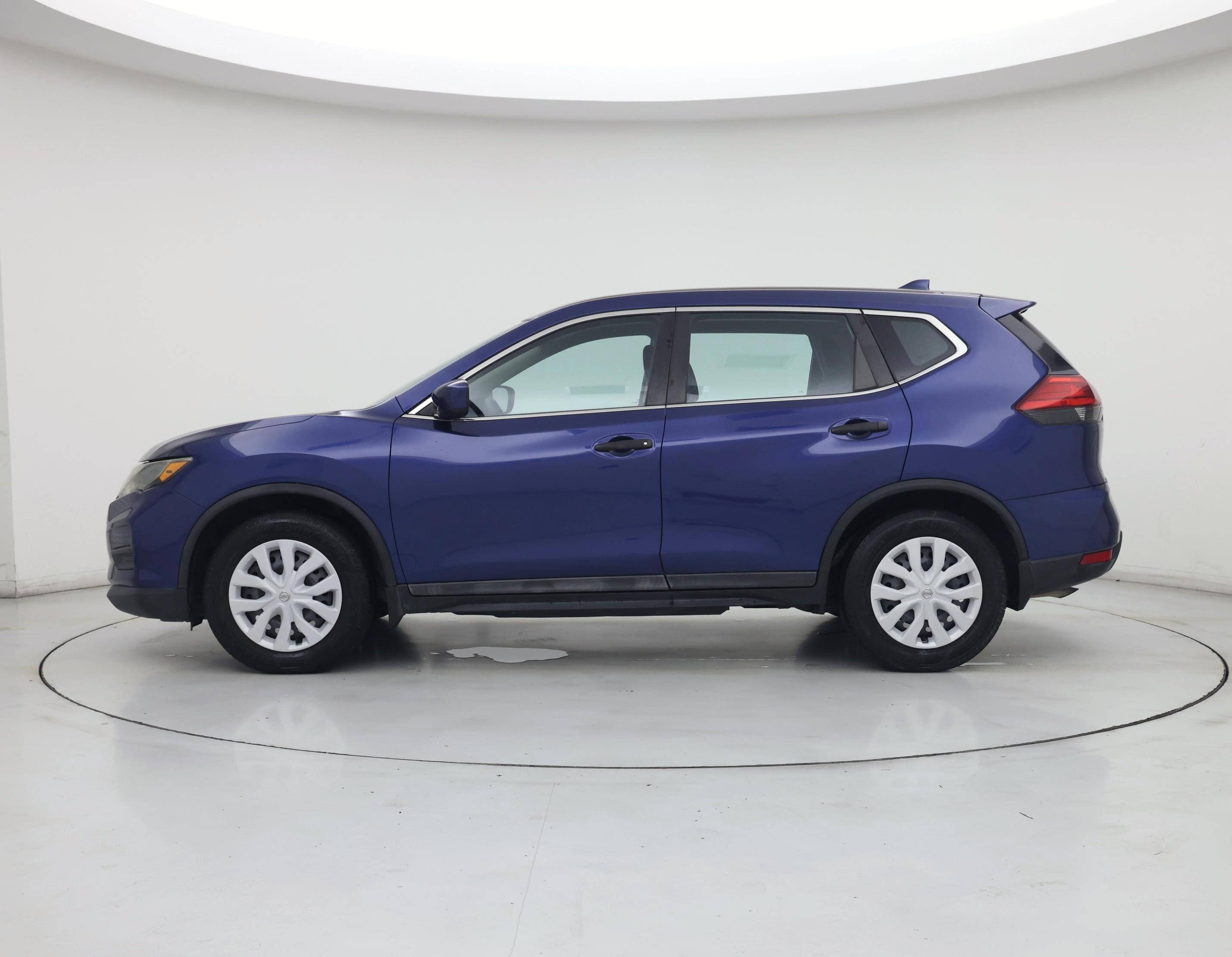 Thumbnail: 2017 Nissan Rogue - 3