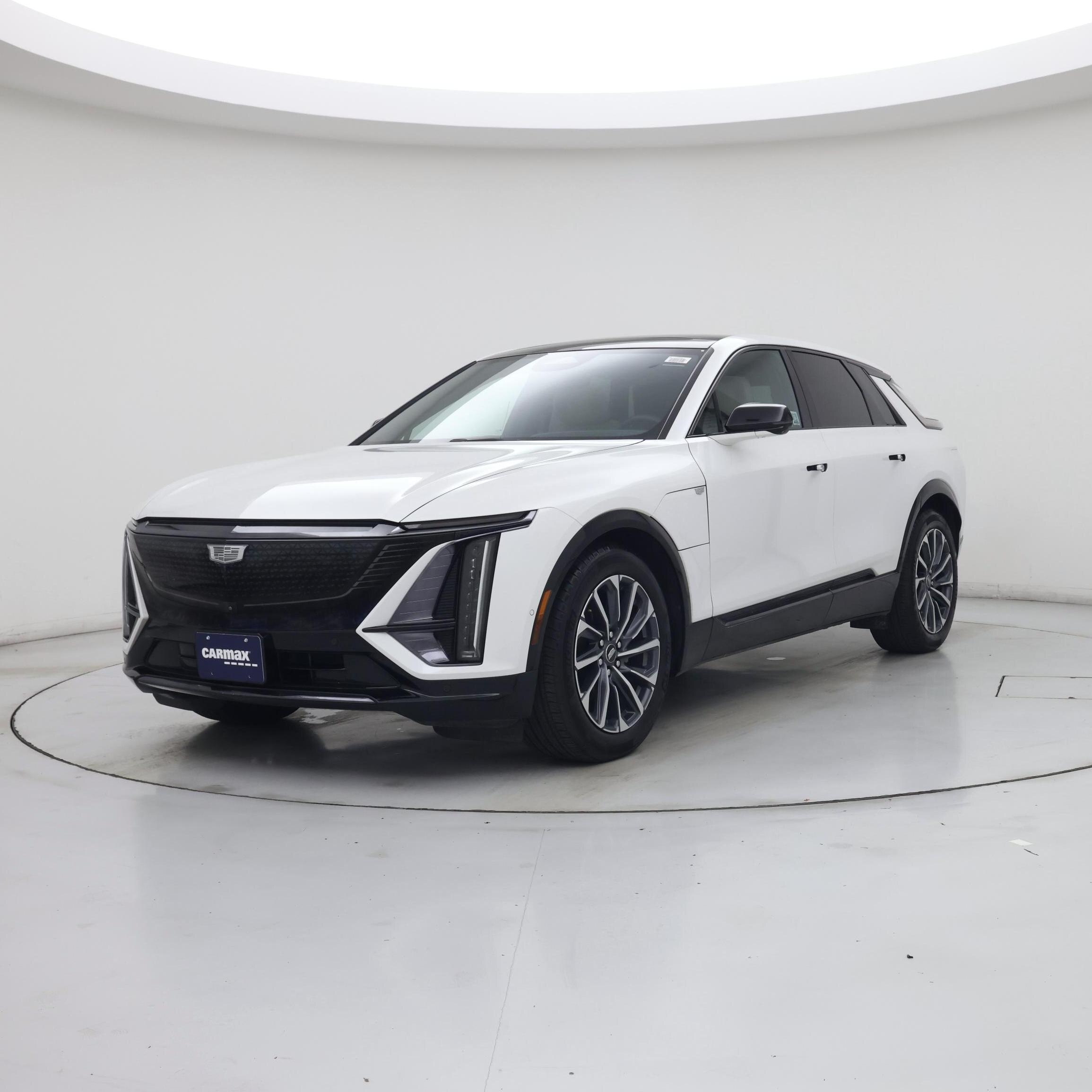 Thumbnail: 2024 Cadillac Lyriq - 4