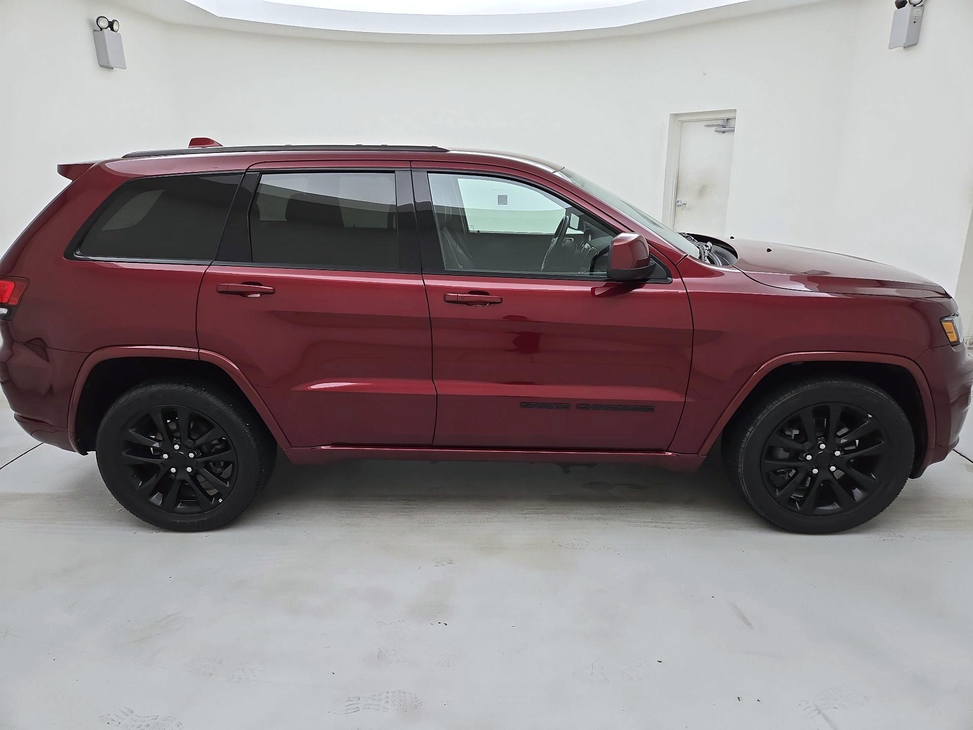 Thumbnail: 2021 Jeep Grand Cherokee - 4