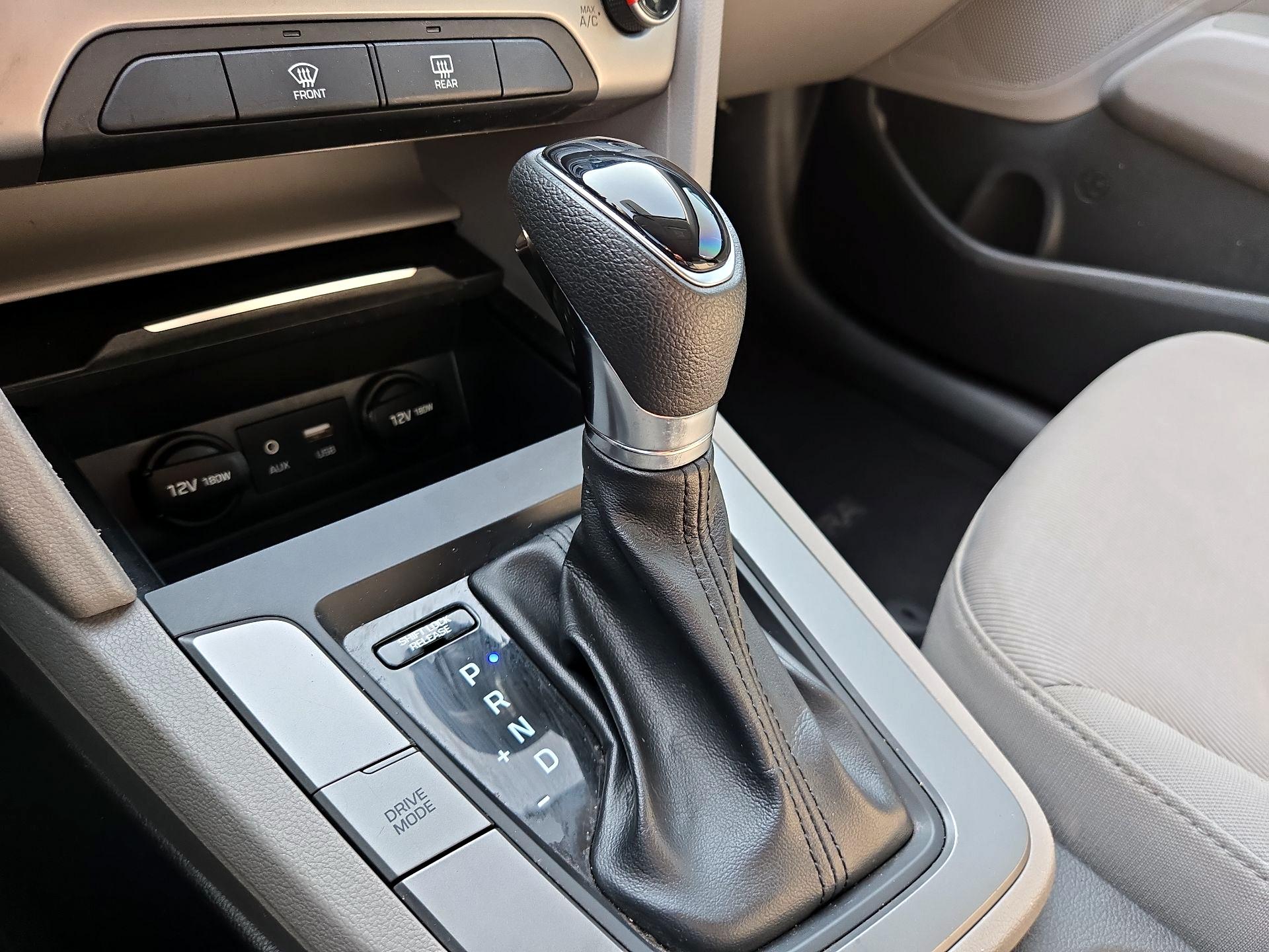 Thumbnail: 2018 Hyundai Elantra - 14