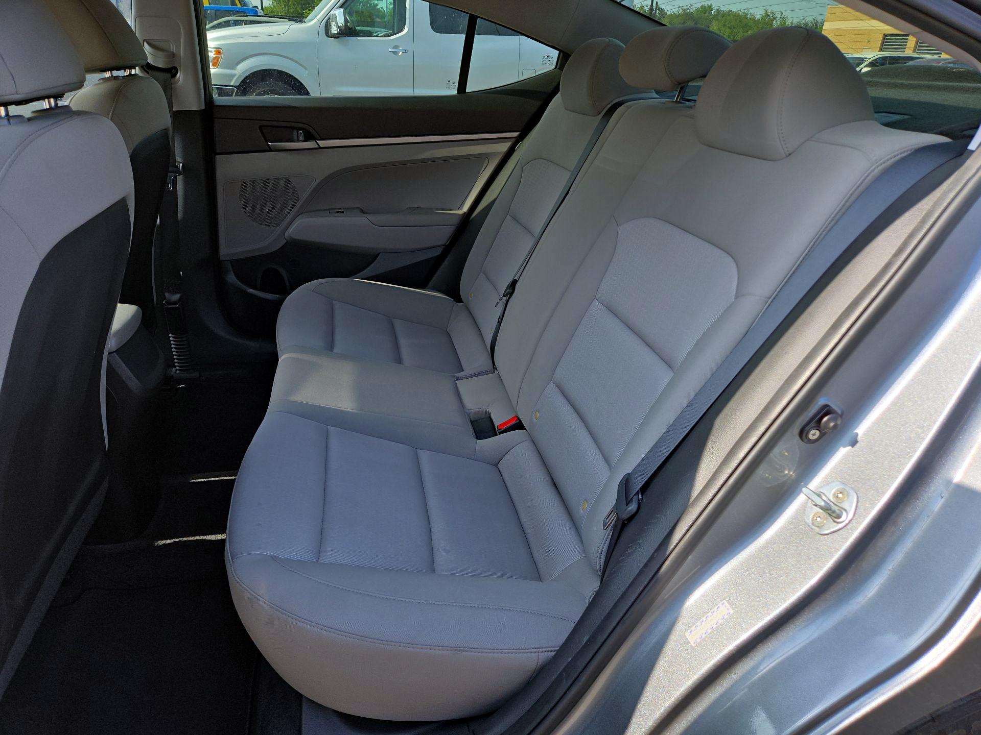 Thumbnail: 2018 Hyundai Elantra - 16
