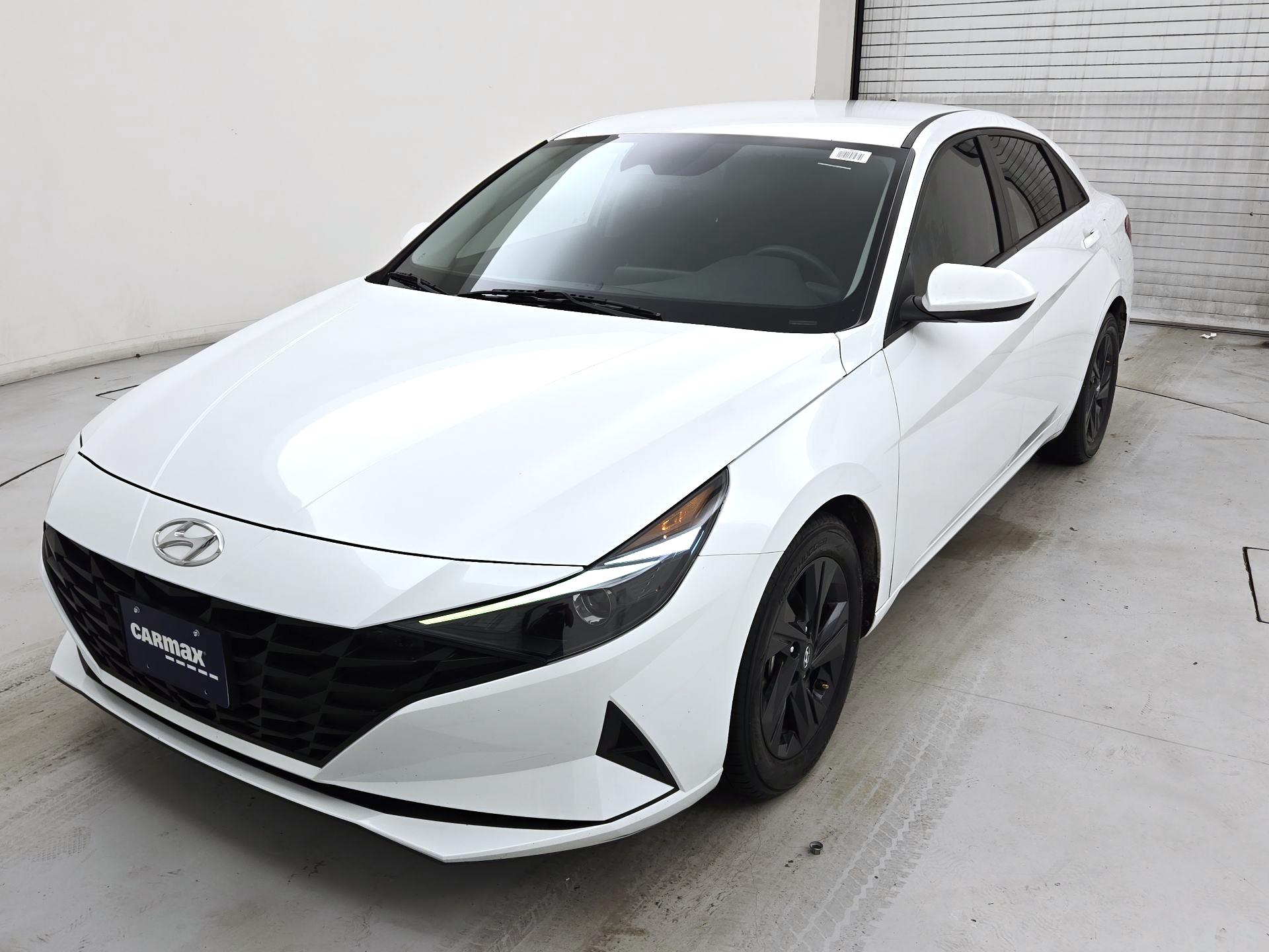 Thumbnail: 2022 Hyundai Elantra - 3